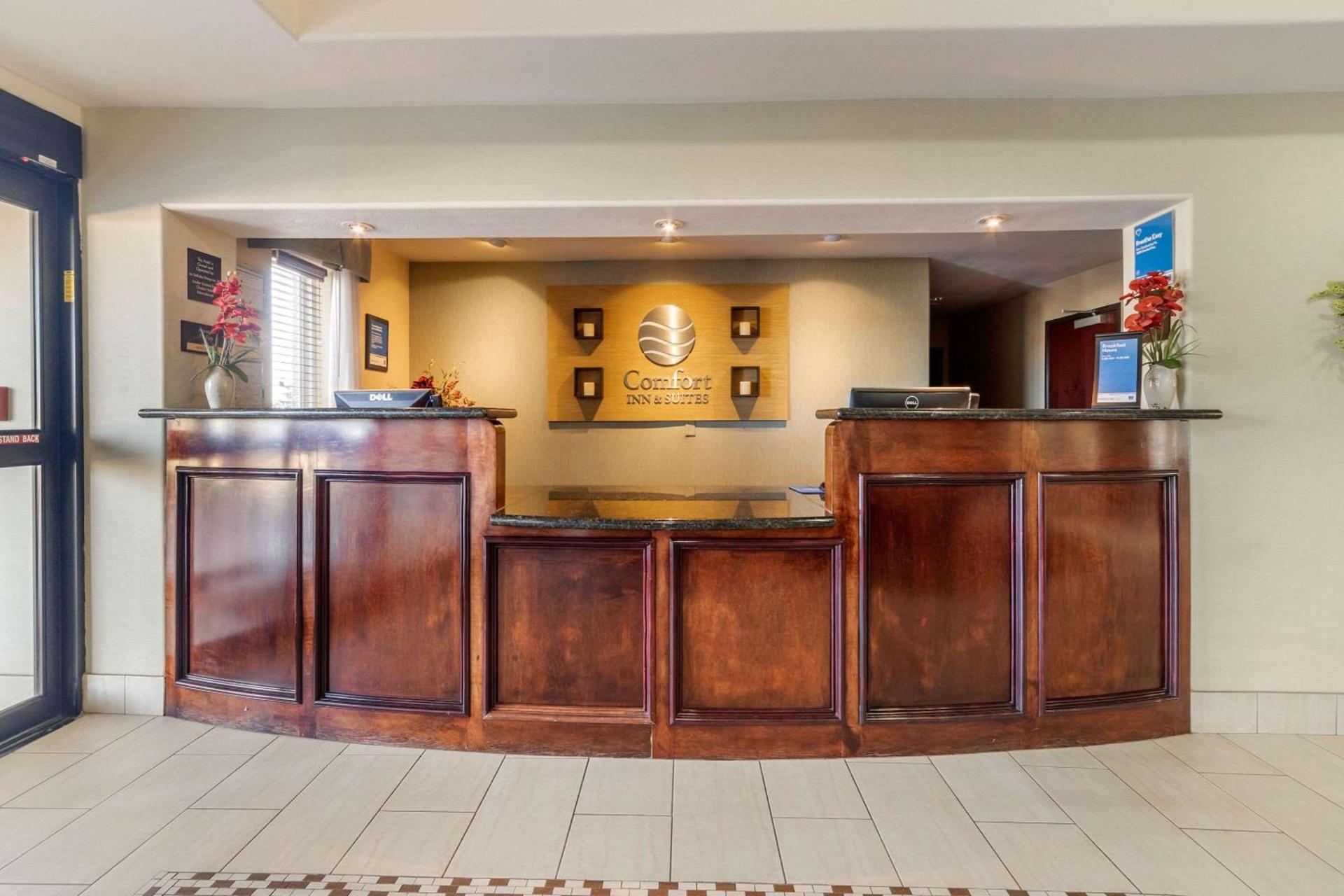 Comfort Inn & Suites Perry I-35 photo 9