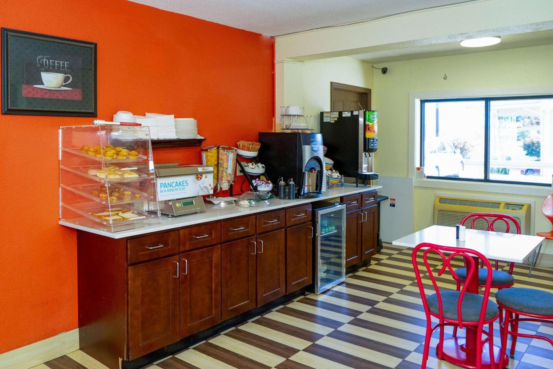 Park Inn by Radisson, Weldon - Roanoke Rapids photo 17
