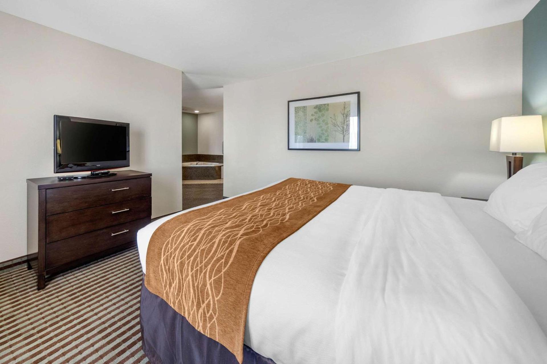Comfort Inn & Suites Perry I-35 photo 23