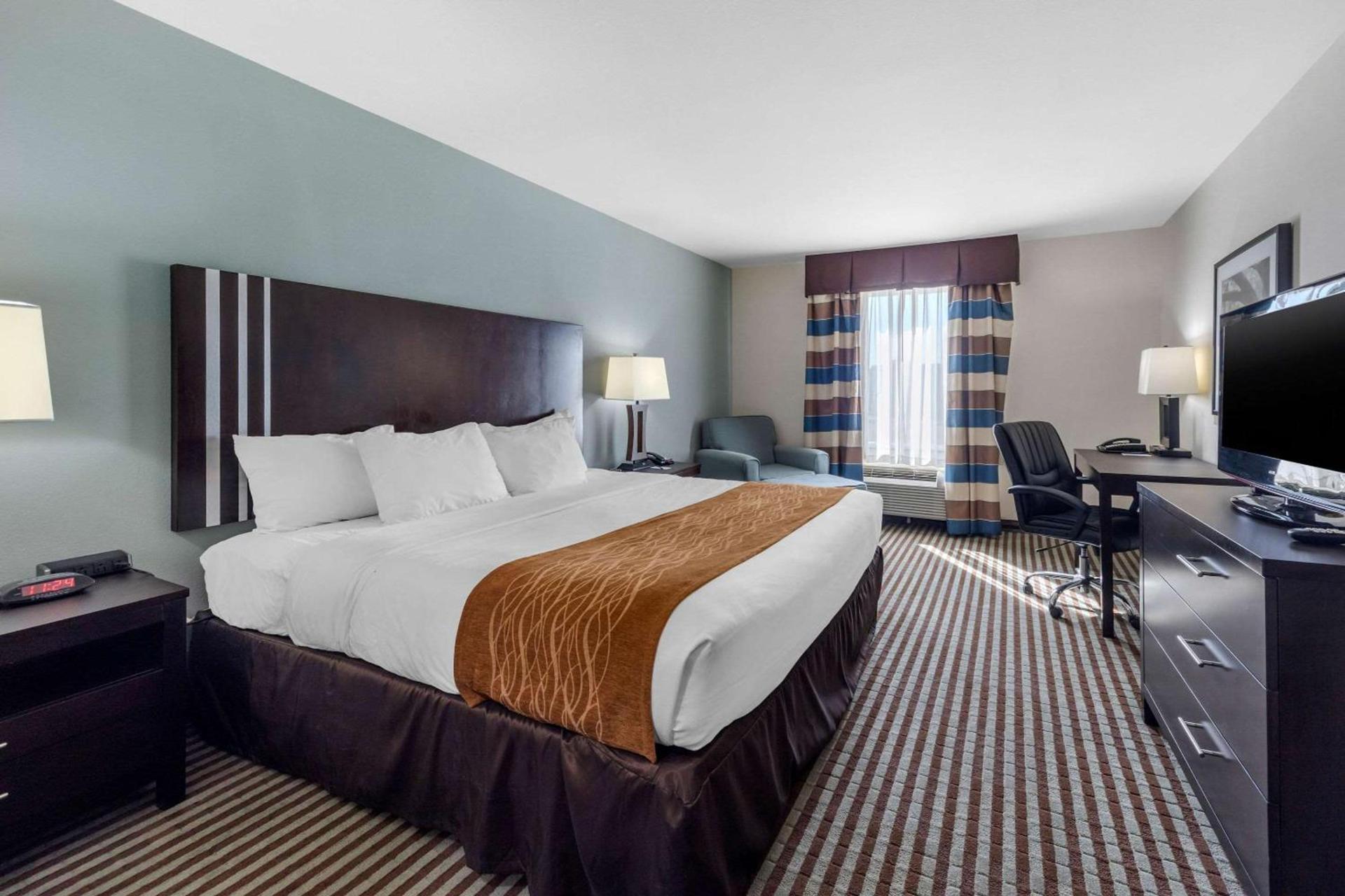 Comfort Inn & Suites Perry I-35 photo 26