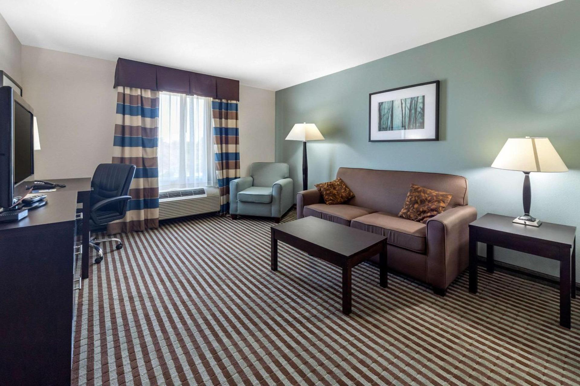Comfort Inn & Suites Perry I-35 photo 36