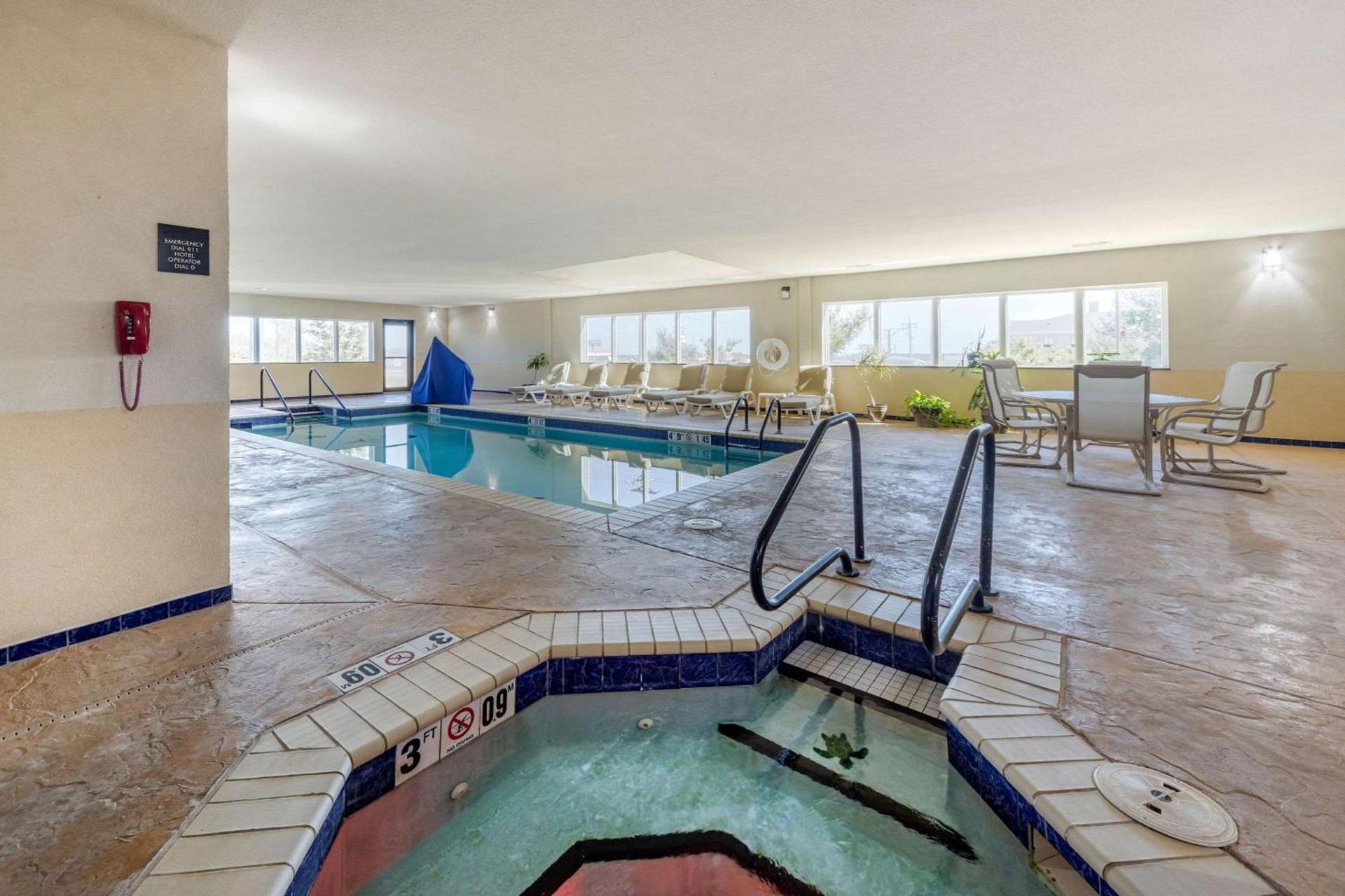 Comfort Inn & Suites Perry I-35 photo 37