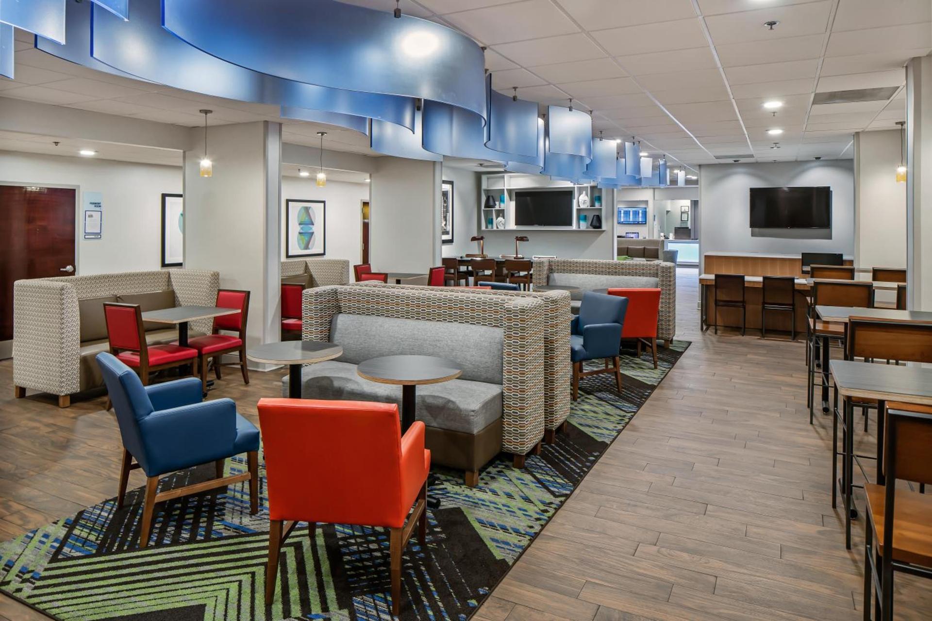 Holiday Inn Express Atlanta Airport-College Park by IHG photo 9
