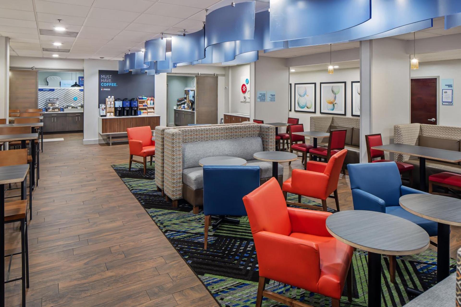 Holiday Inn Express Atlanta Airport-College Park by IHG photo 10