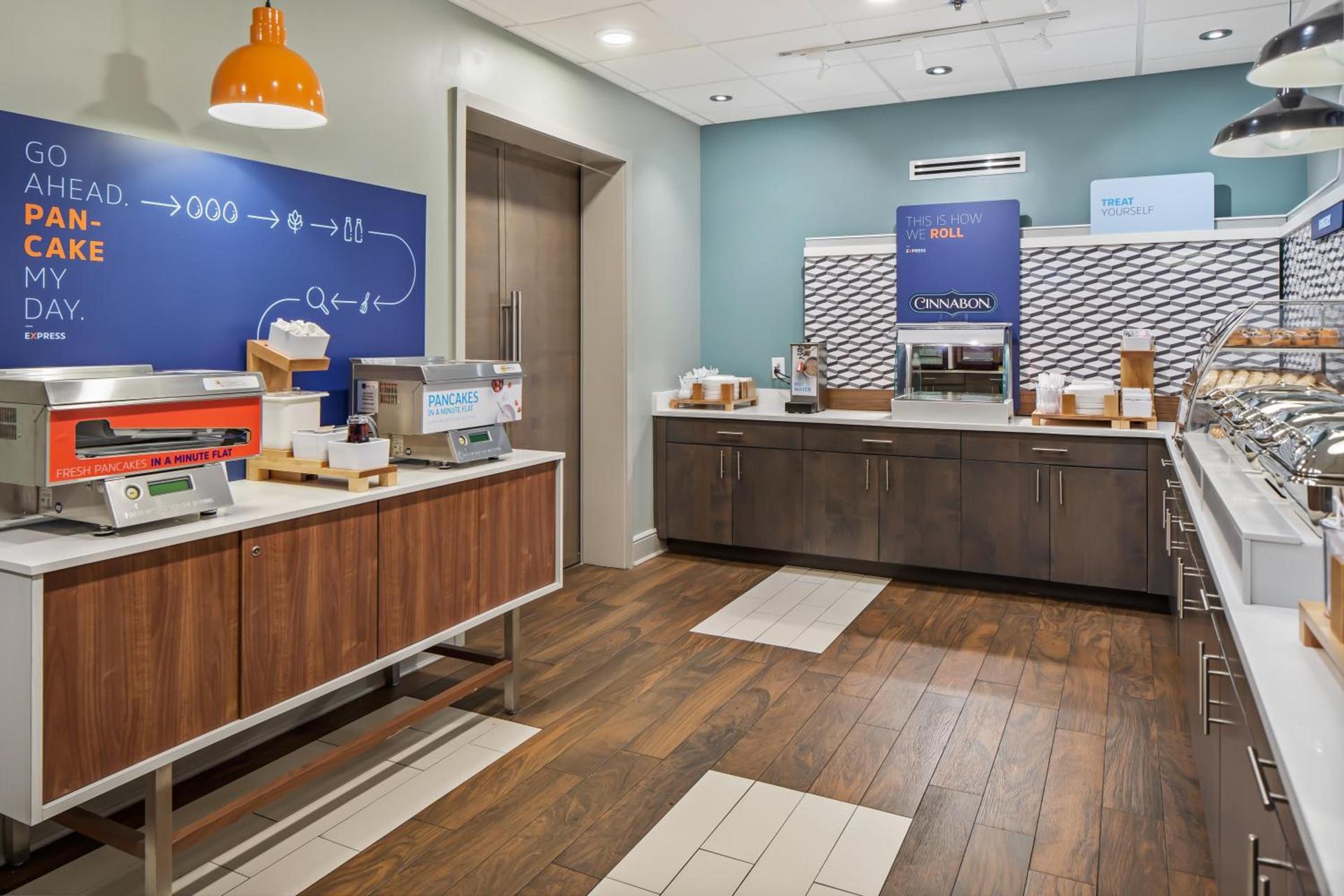 Holiday Inn Express Atlanta Airport-College Park by IHG photo 30