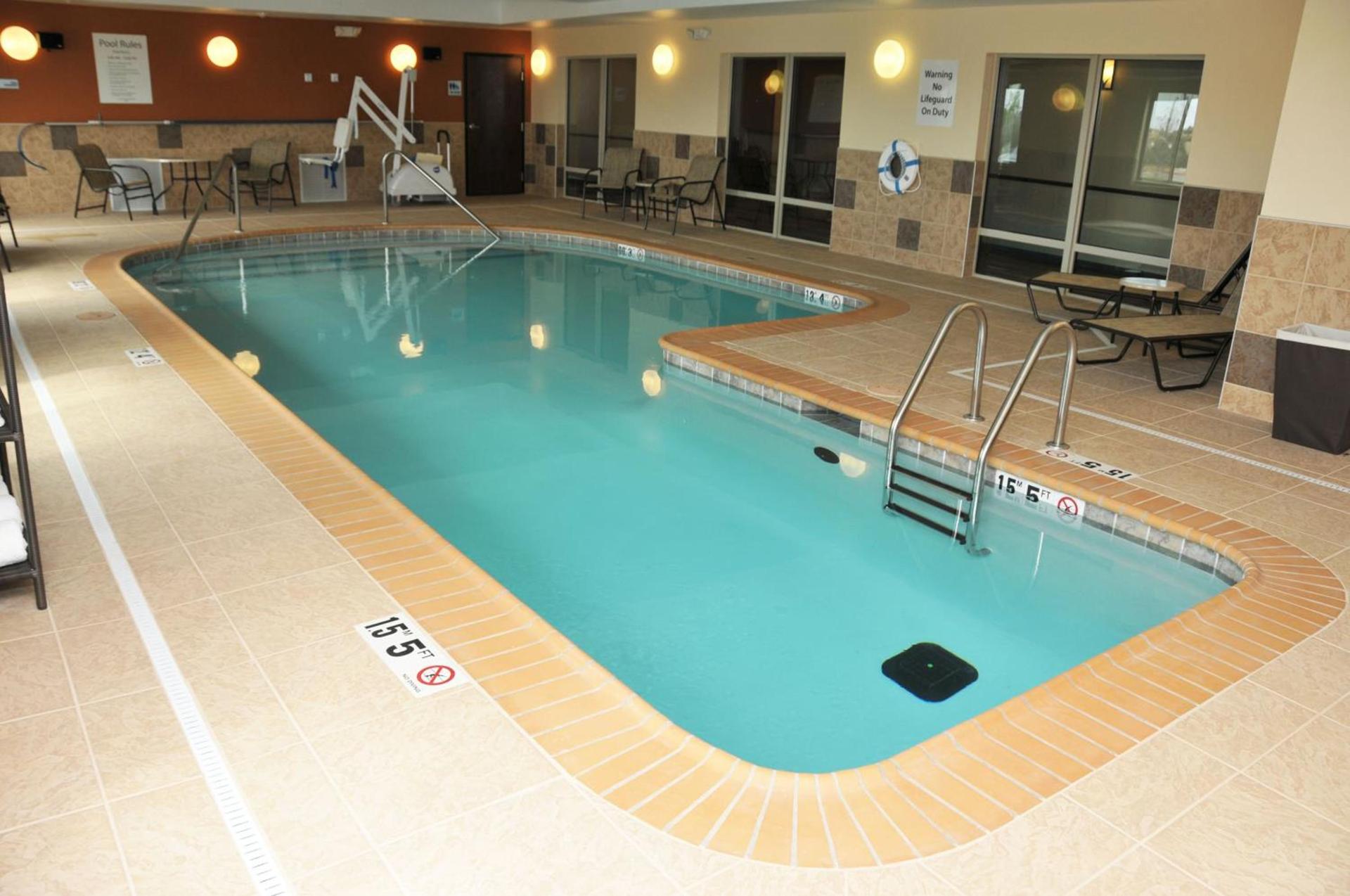 Holiday Inn Express & Suites Clinton by IHG photo 8