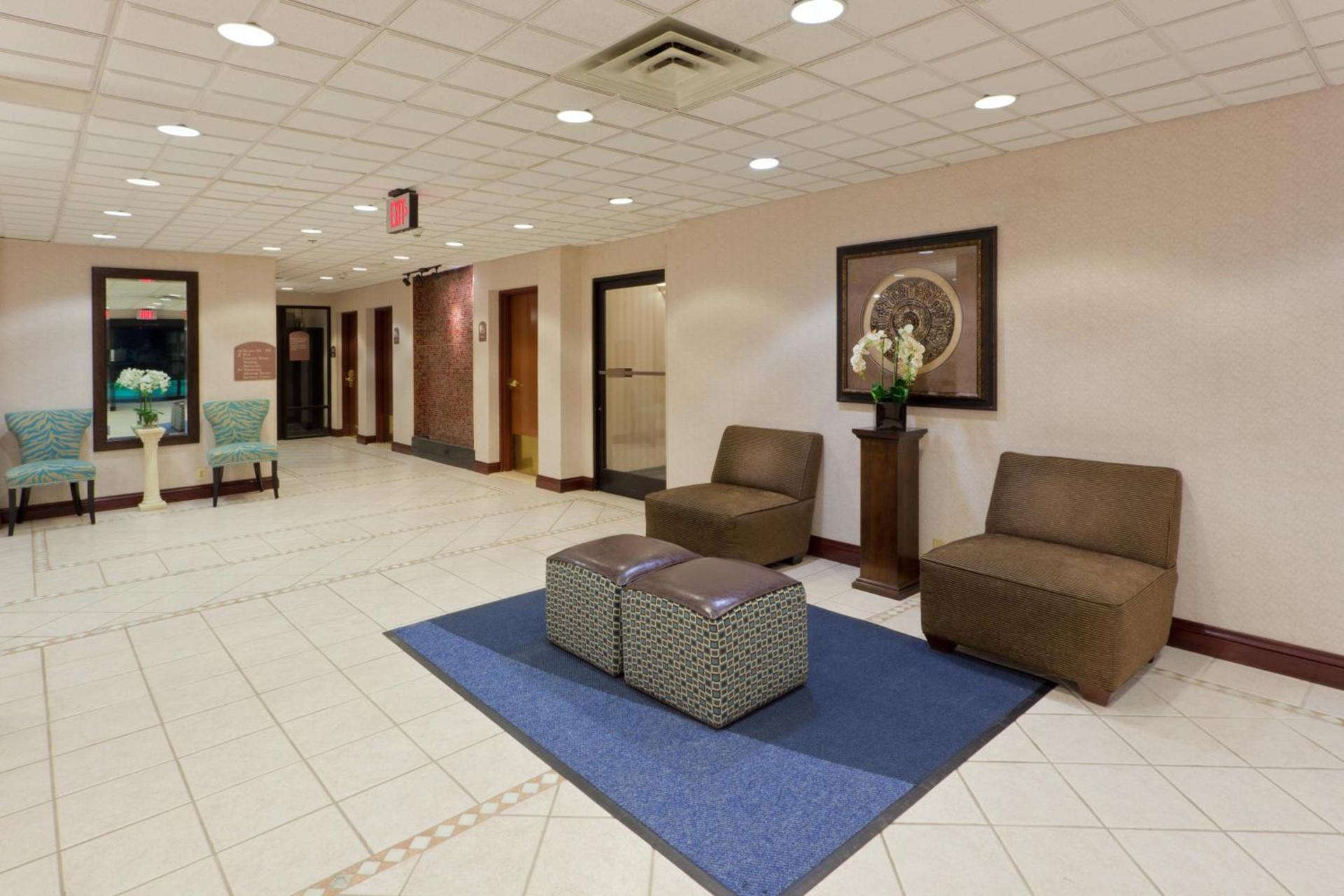 Holiday Inn Express Hotel & Suites Charleston-Southridge by IHG photo 8
