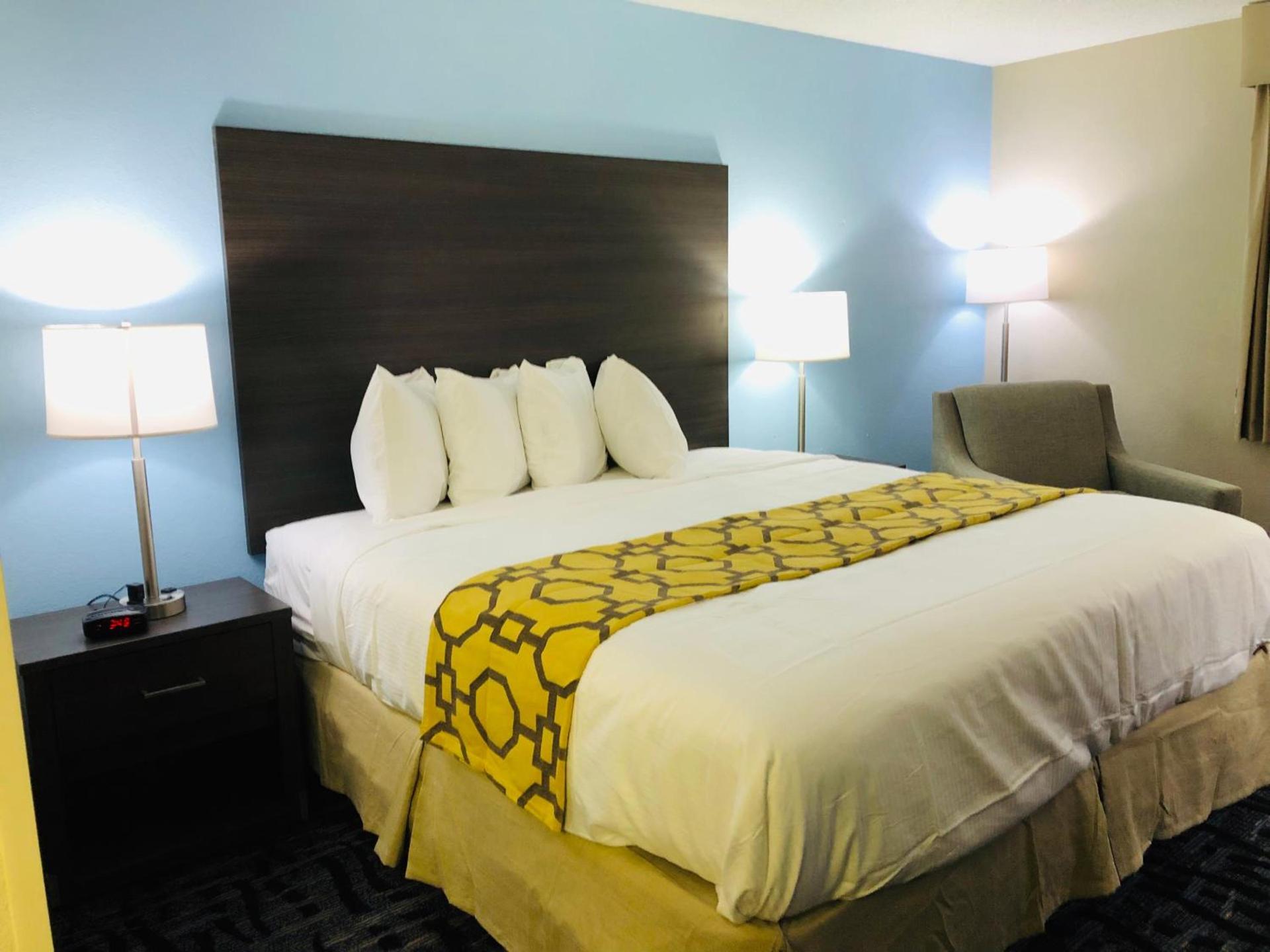 Baymont by Wyndham Joliet photo 56