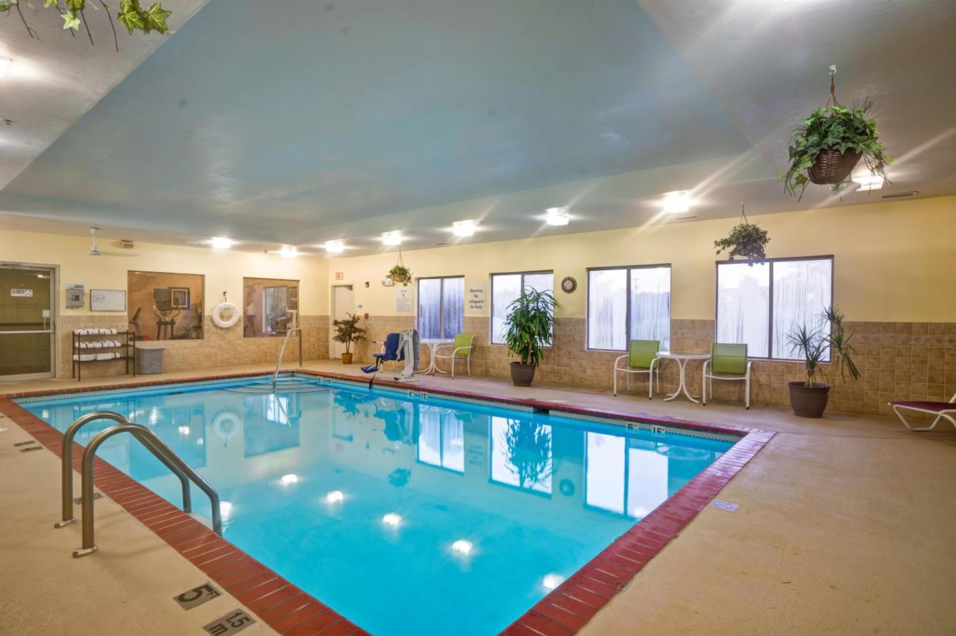 Holiday Inn Express Hotel & Suites Christiansburg by IHG photo 26