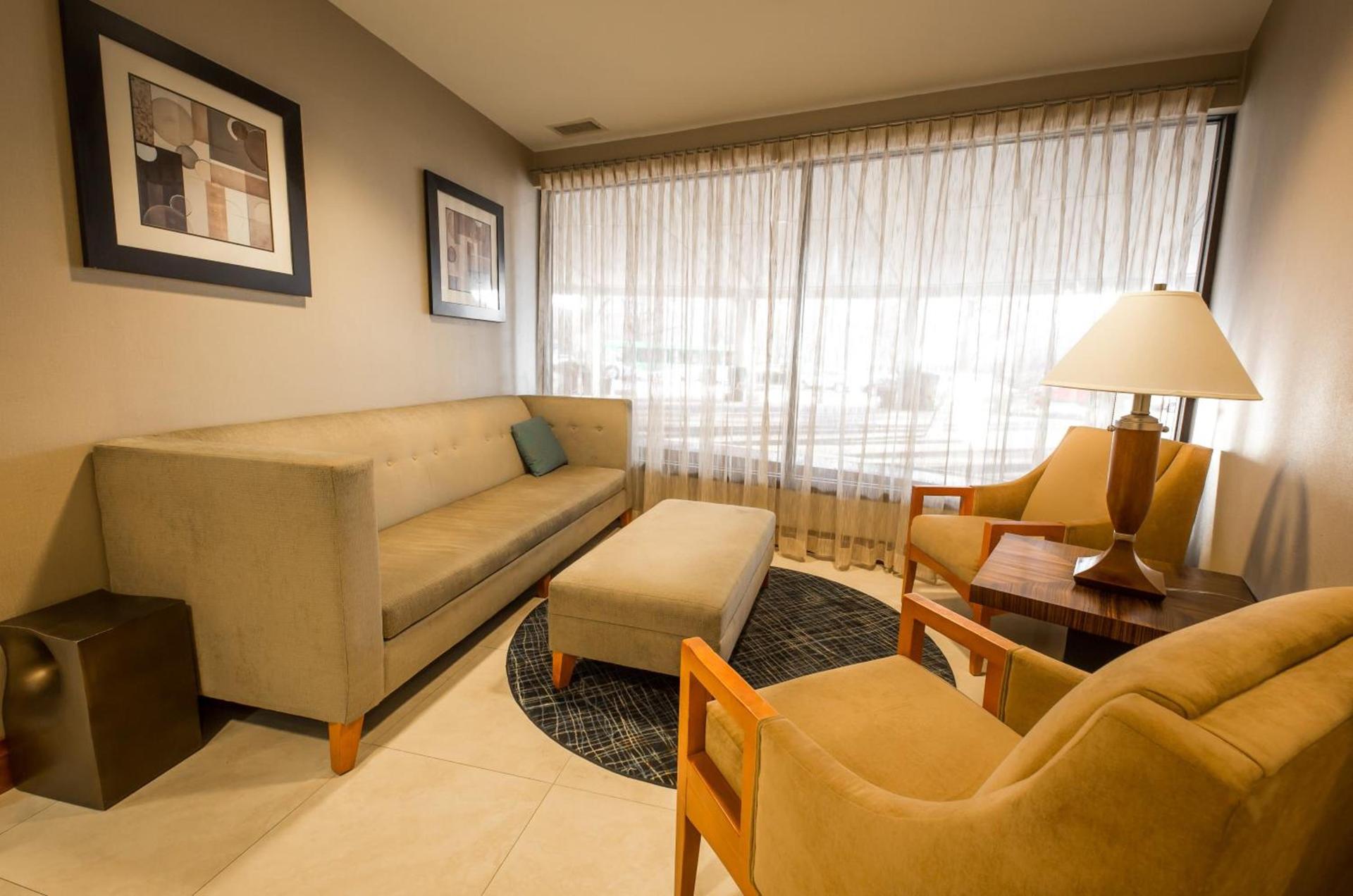 Holiday Inn Raleigh Downtown, an IHG Hotel photo 14