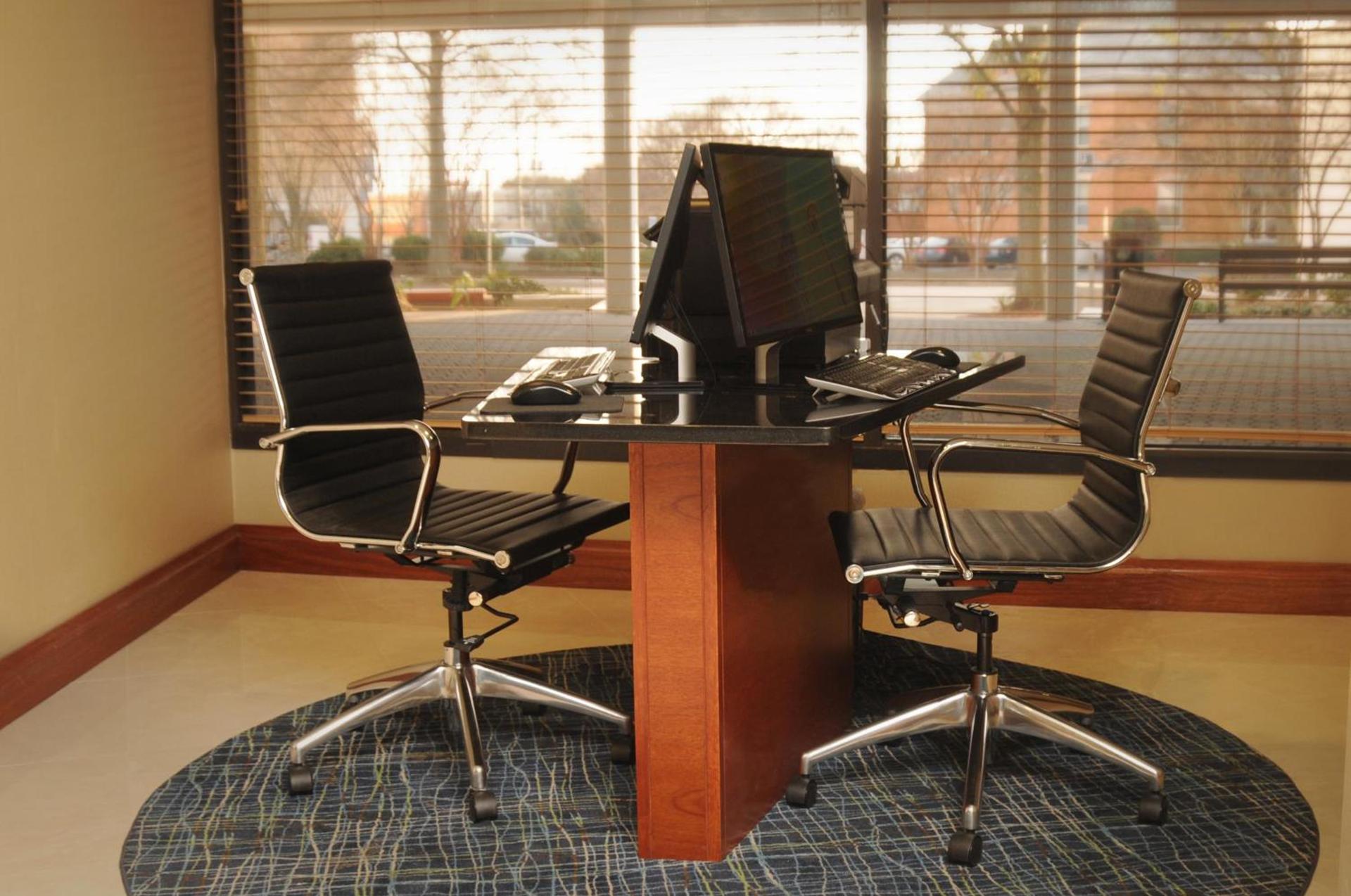 Holiday Inn Raleigh Downtown, an IHG Hotel photo 8