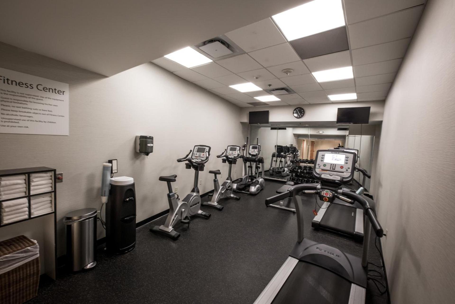 Holiday Inn Raleigh Downtown, an IHG Hotel photo 11