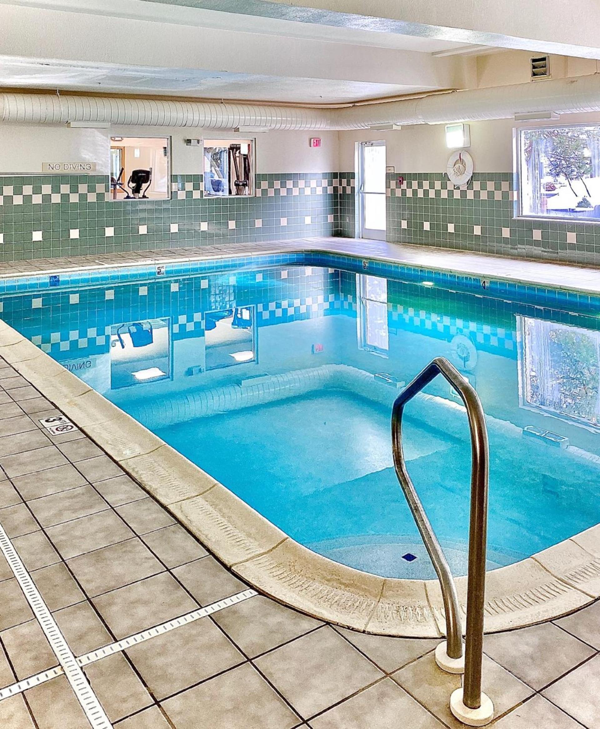Country Inn & Suites by Radisson, Cincinnati Airport, KY photo 32