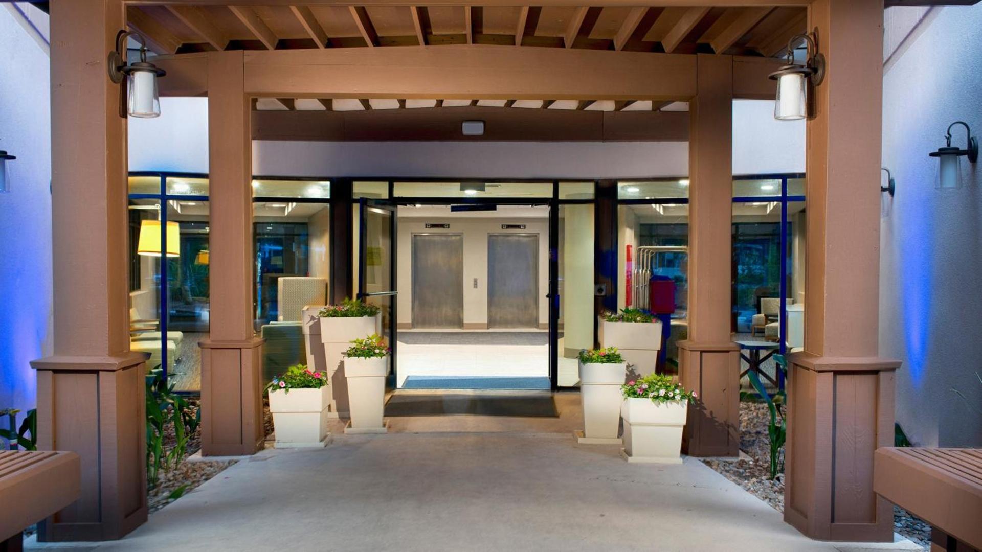 Holiday Inn Express Hilton Head Island by IHG photo 44