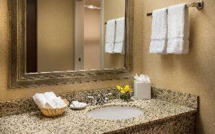 Coast Gateway Hotel photo 29