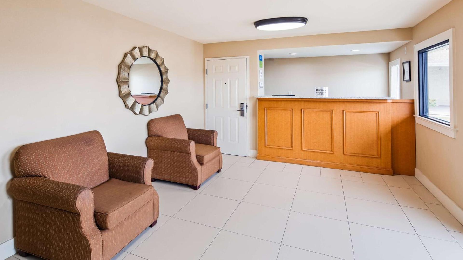 SureStay Hotel by Best Western Tupelo North photo 2