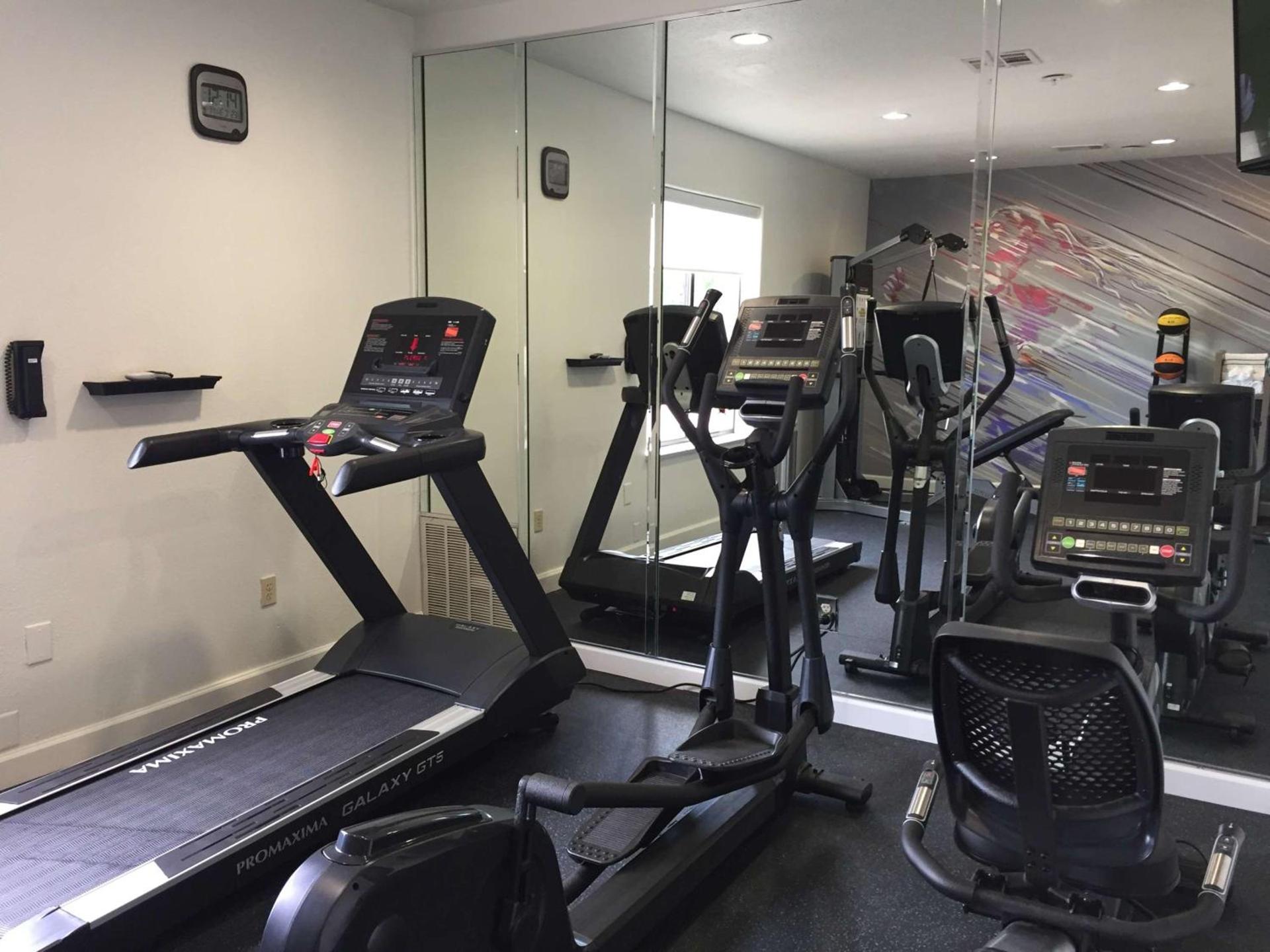 Best Western Plus North Houston Inn & Suites photo 20