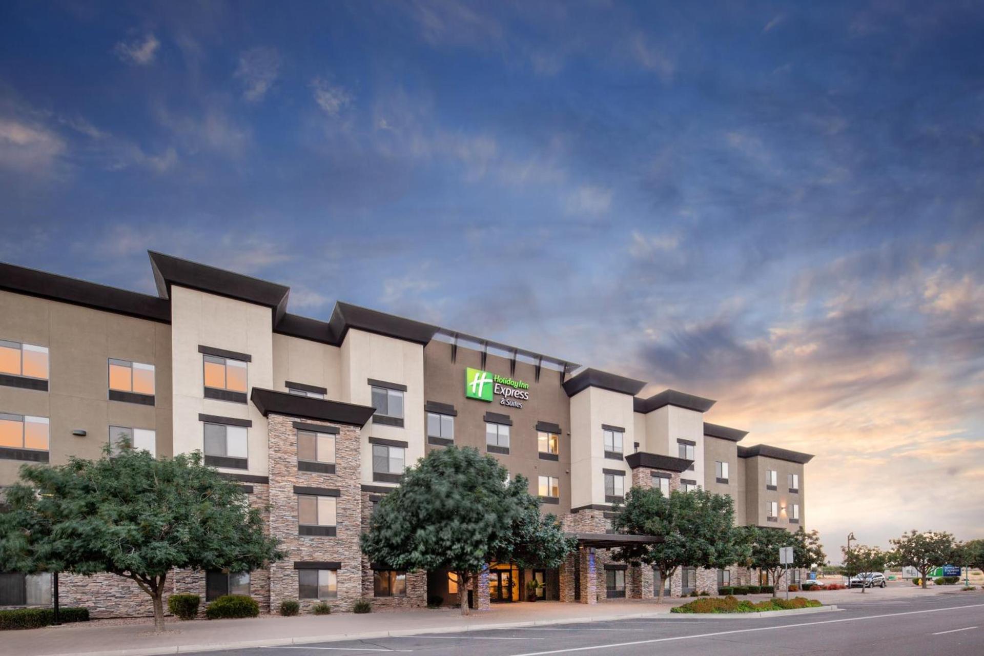 Holiday Inn Express Surprise by IHG photo 28