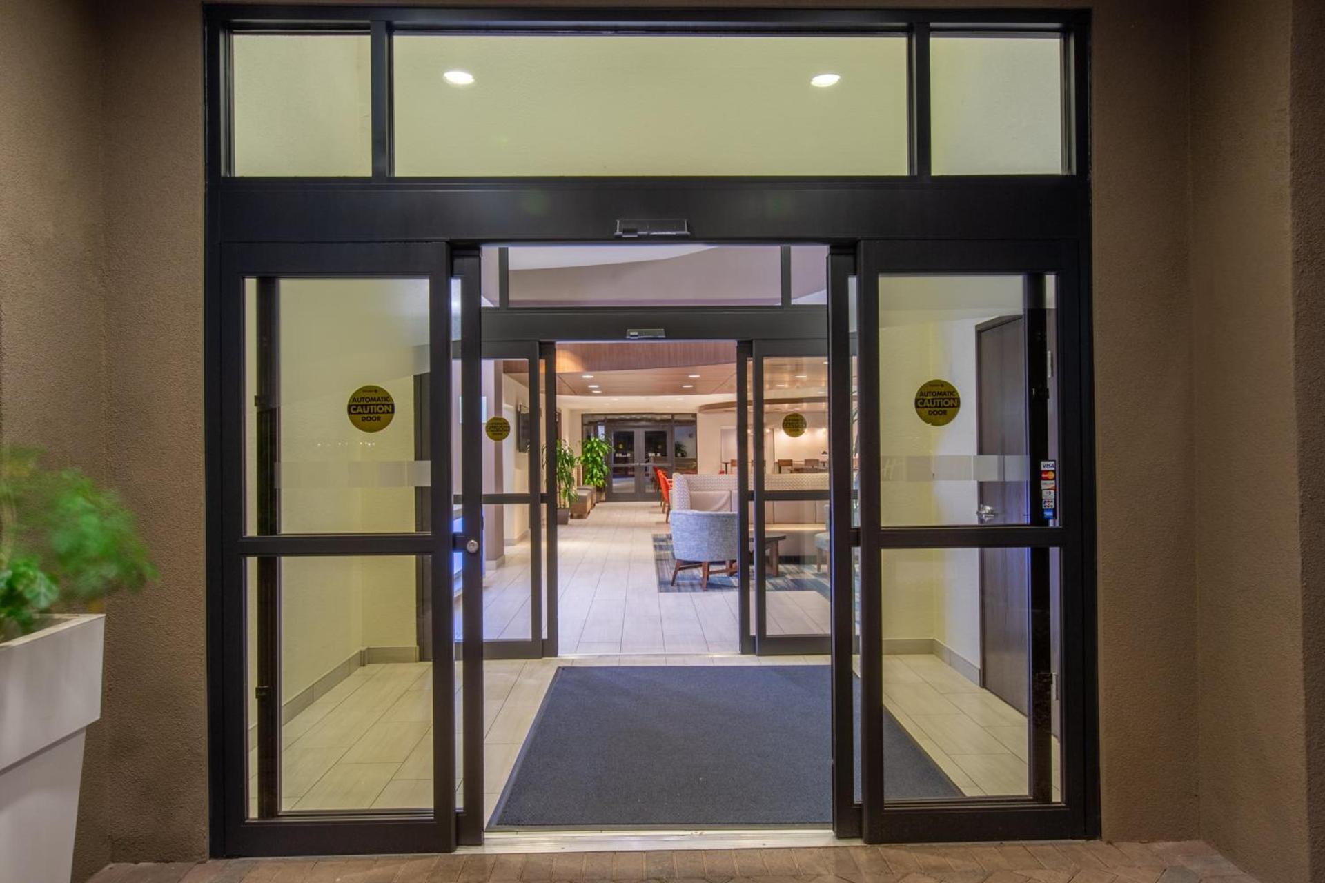 Holiday Inn Express Surprise by IHG photo 16
