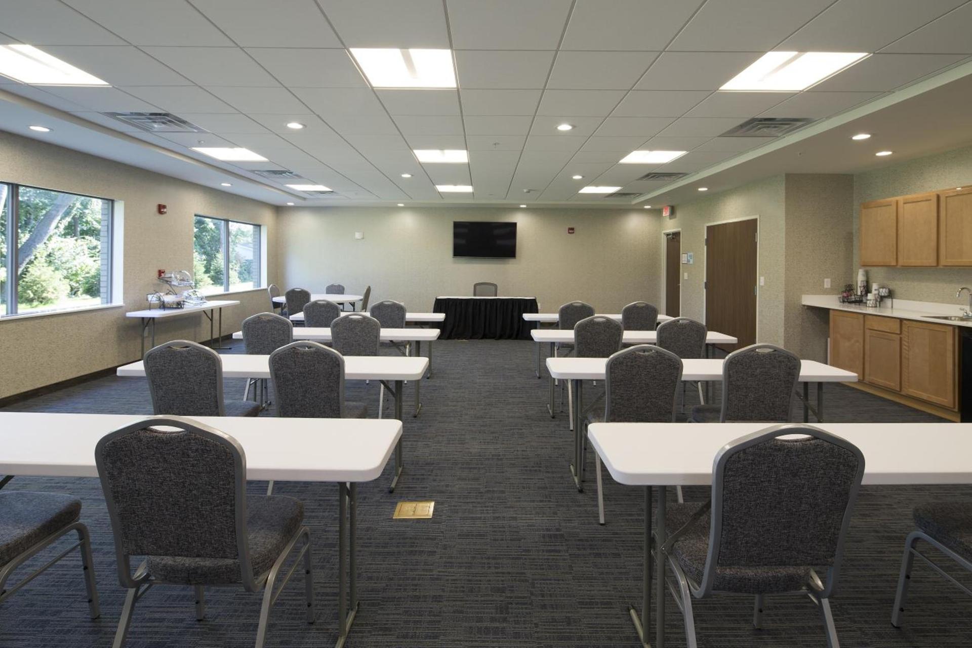 Holiday Inn Express & Suites La Porte by IHG photo 37