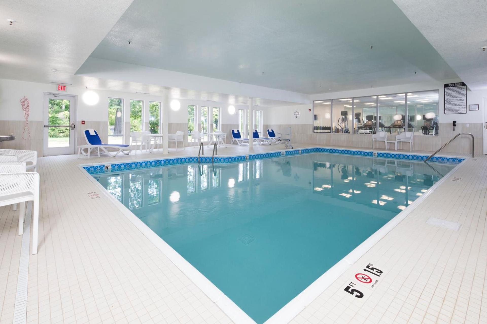 Holiday Inn Express & Suites La Porte by IHG photo 18