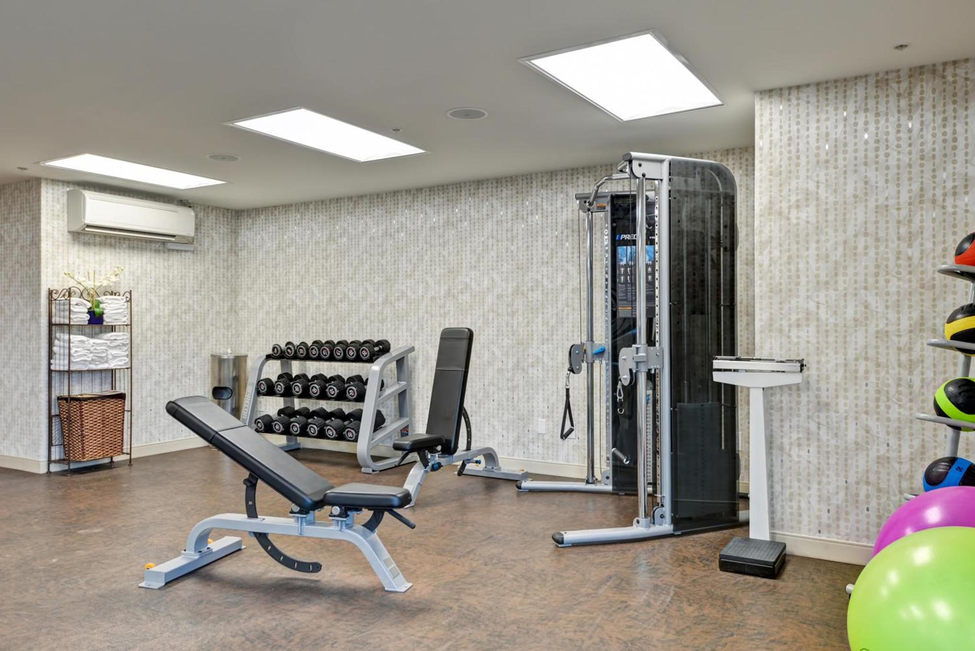 Holiday Inn Express Newport Beach by IHG photo 23
