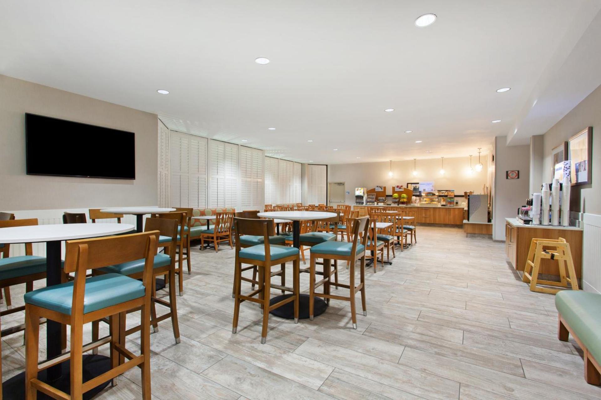 Holiday Inn Express Newport Beach by IHG photo 11