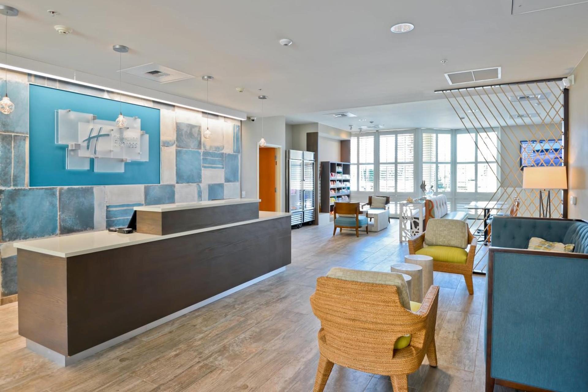 Holiday Inn Express Newport Beach by IHG photo 16