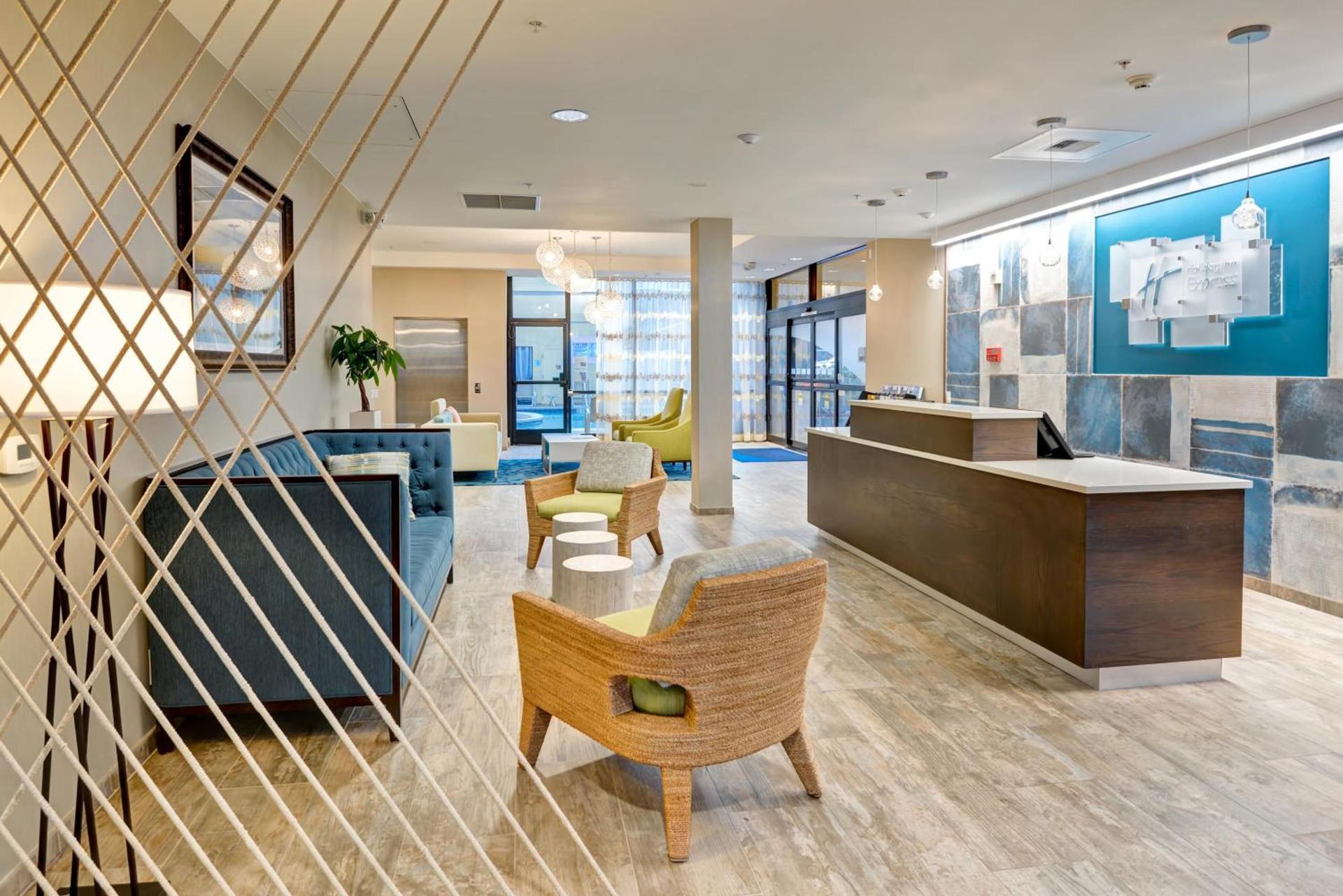 Holiday Inn Express Newport Beach by IHG photo 25