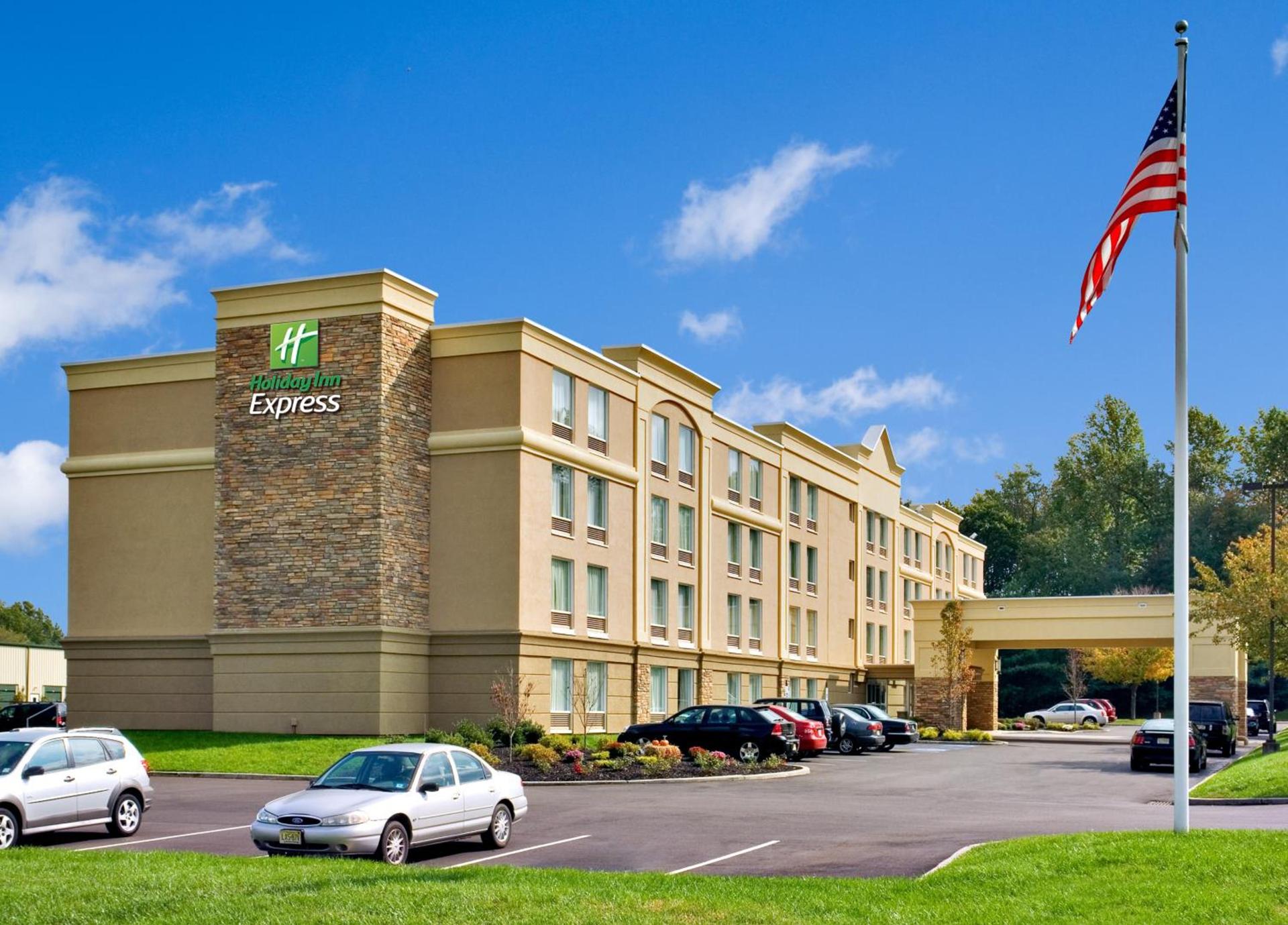 Holiday Inn Express & Suites West Long Branch - Eatontown by IHG photo 1
