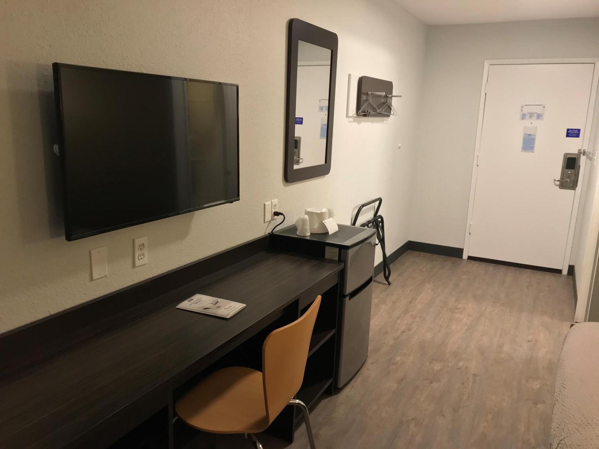 Motel 6-Fort Wayne, IN photo 65