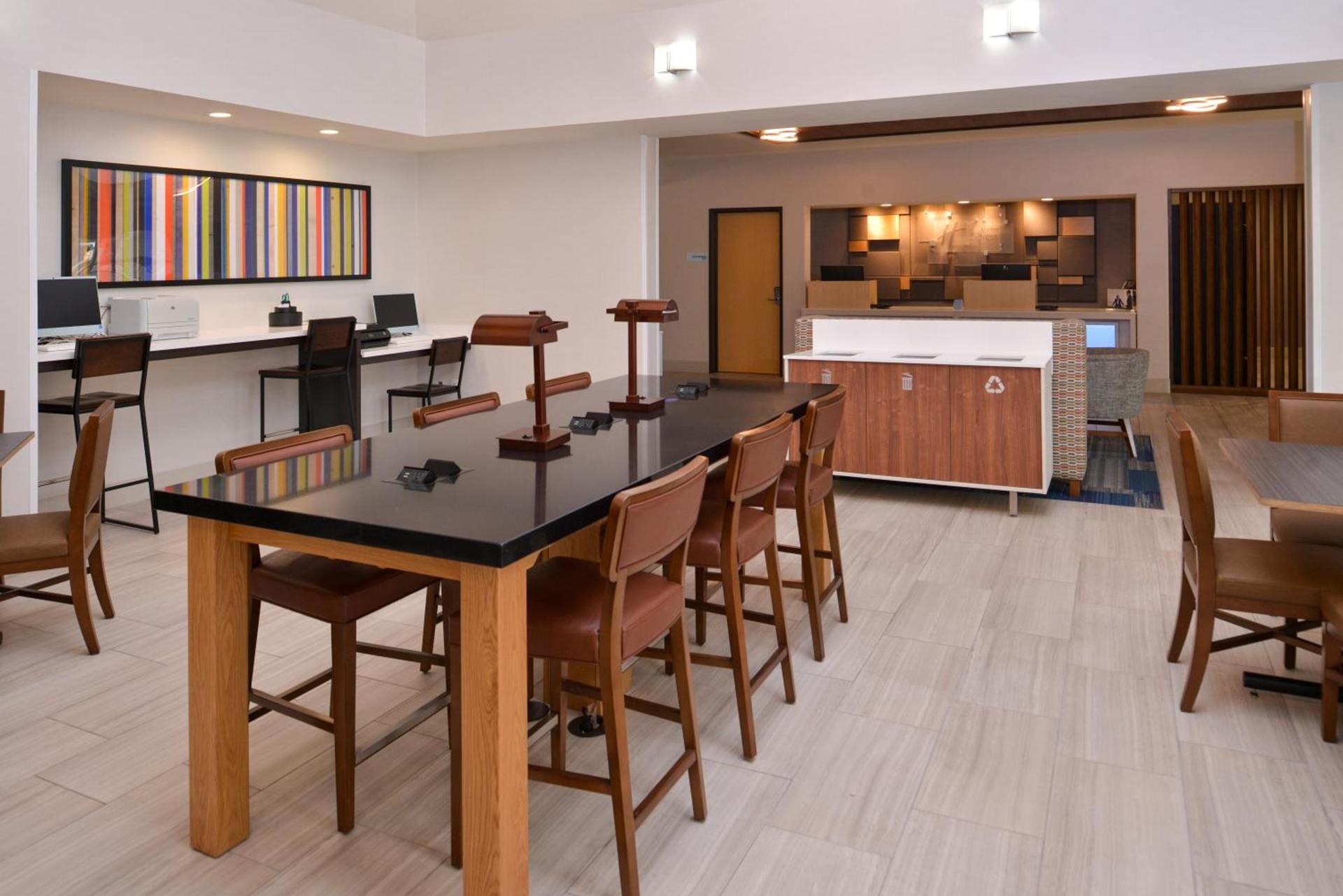 Holiday Inn Express Stockton Southeast by IHG photo 10