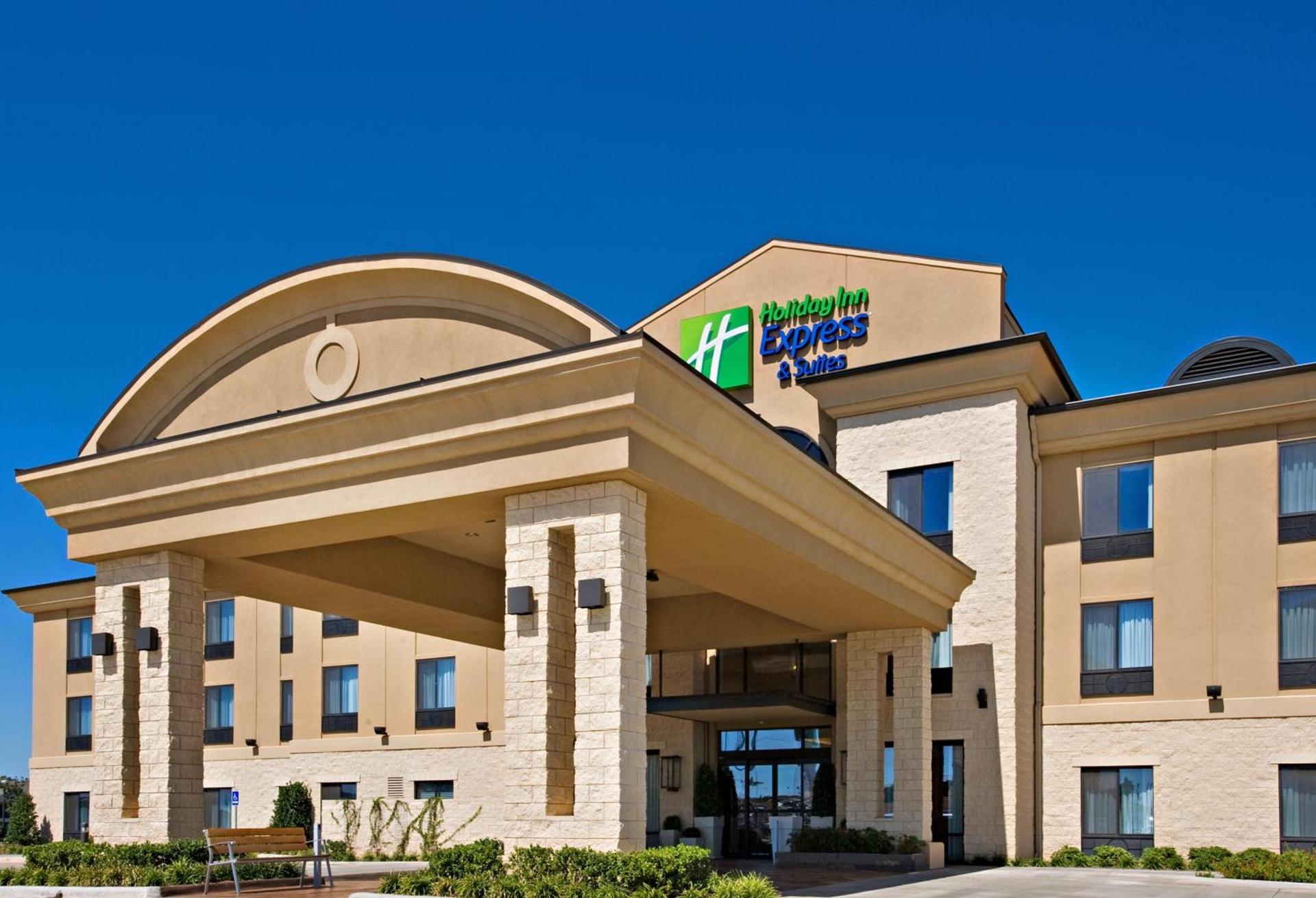 Holiday Inn Express & Suites Wichita Falls by IHG photo 1