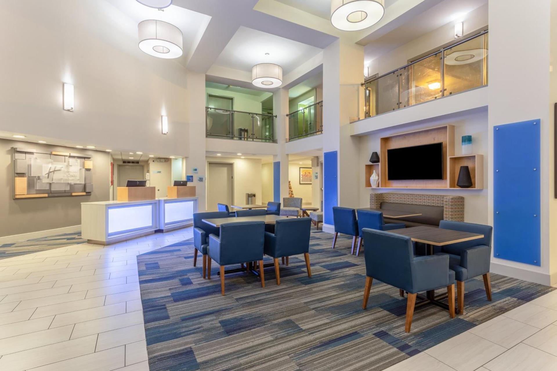 Holiday Inn Express Scottsburg by IHG photo 7