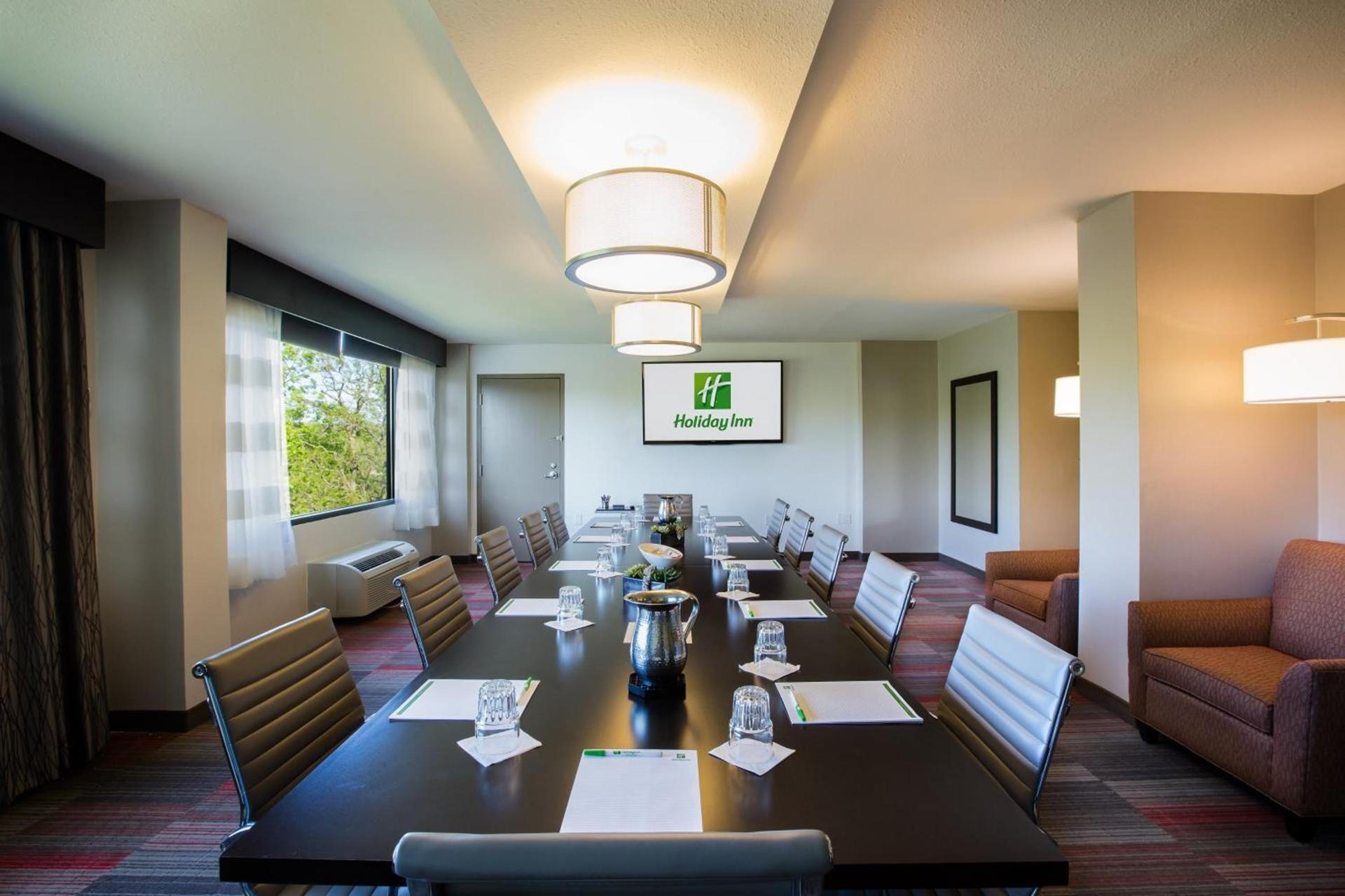 Holiday Inn Milwaukee Riverfront by IHG photo 21