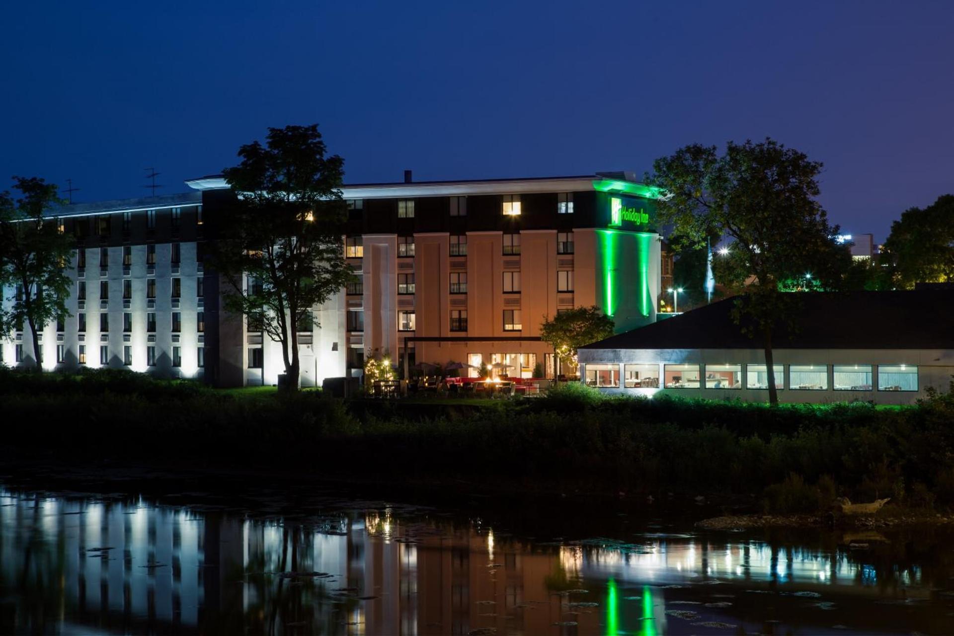 Holiday Inn Milwaukee Riverfront by IHG photo 46