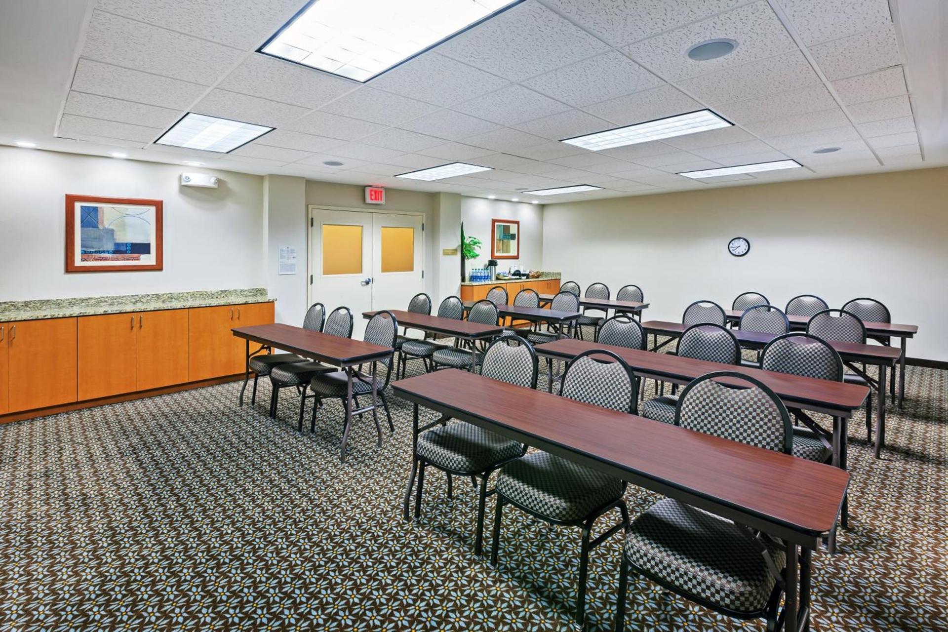 Candlewood Suites El Paso by IHG photo 18