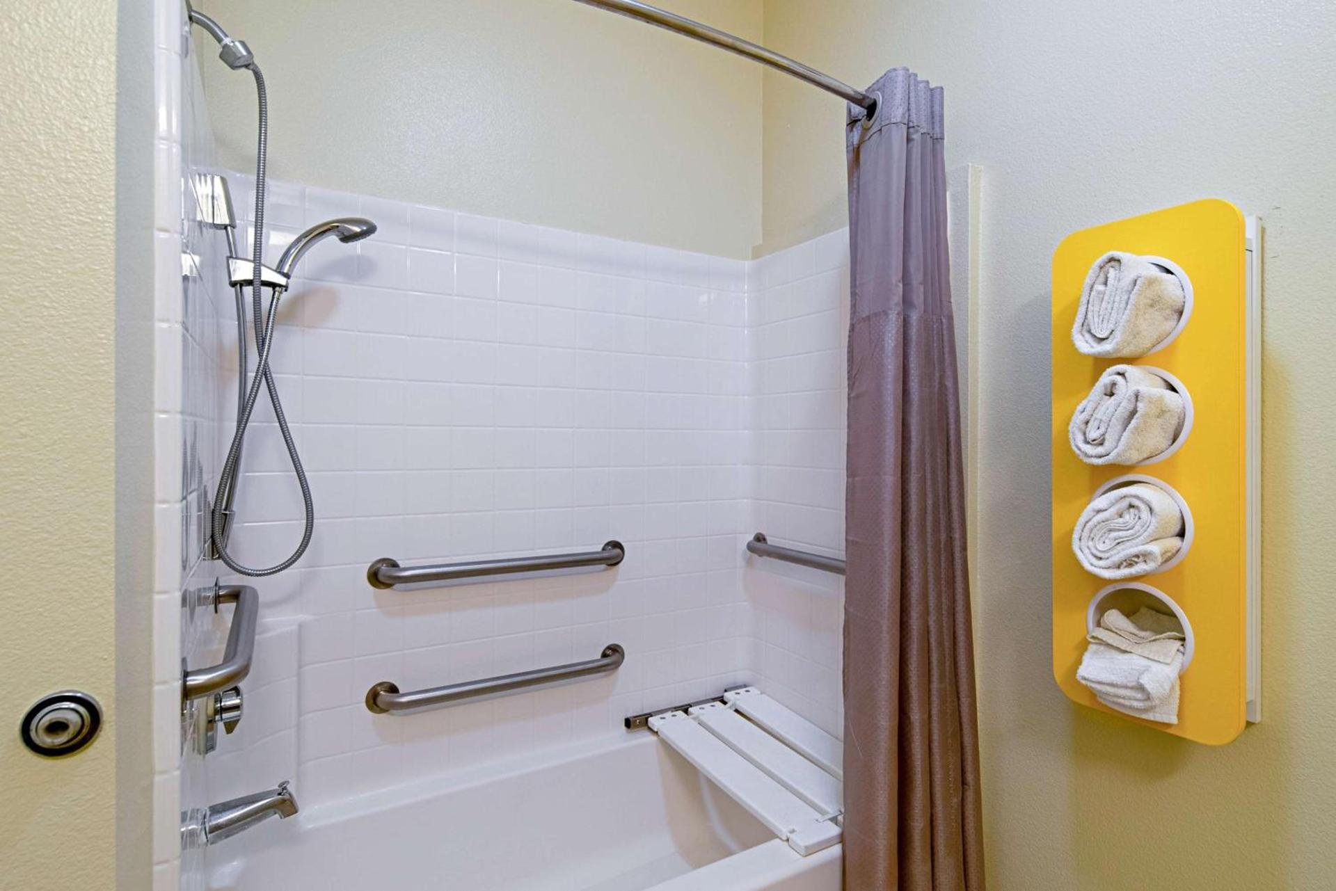Motel 6-Rhome, TX photo 24