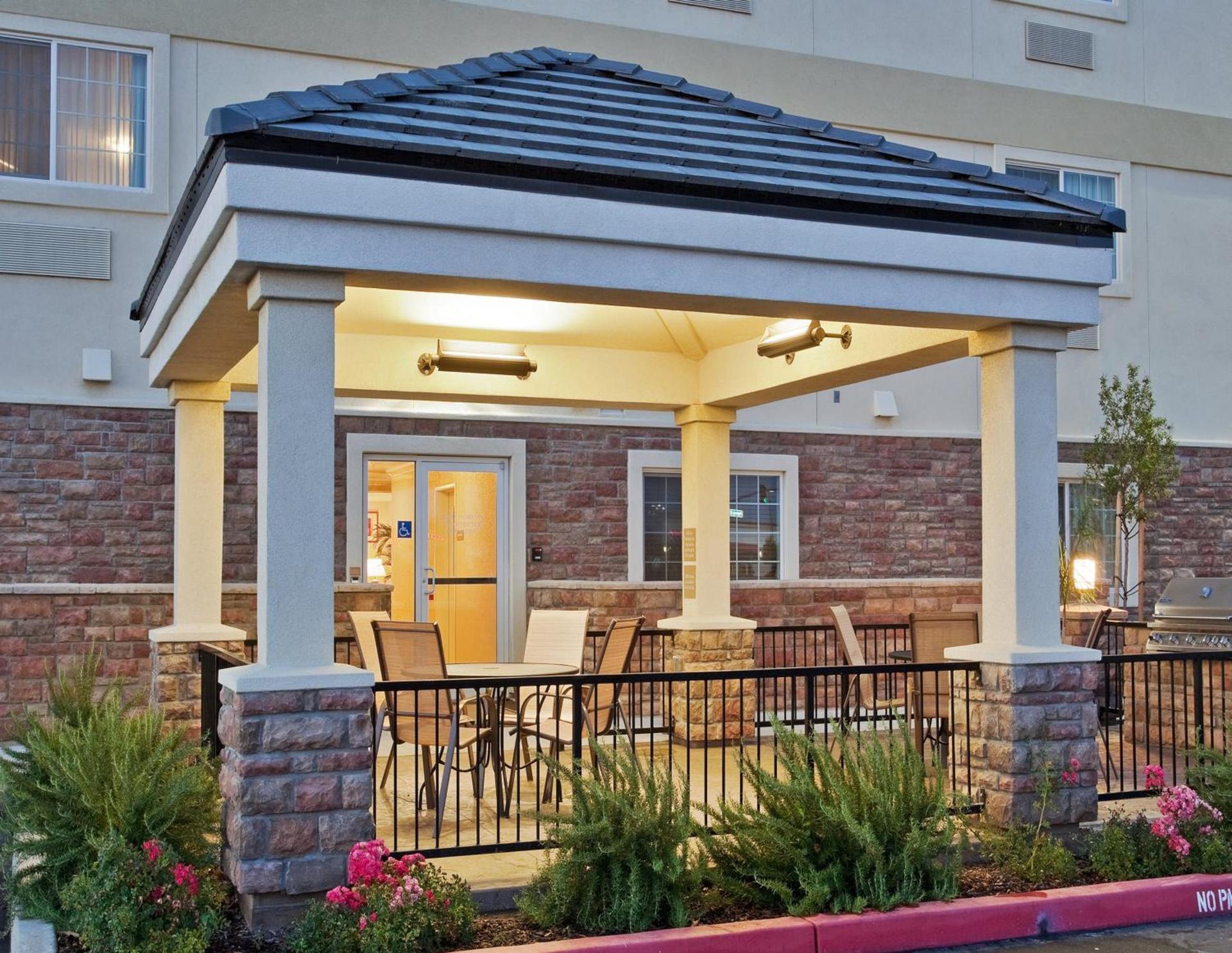 Candlewood Suites Turlock by IHG photo 28