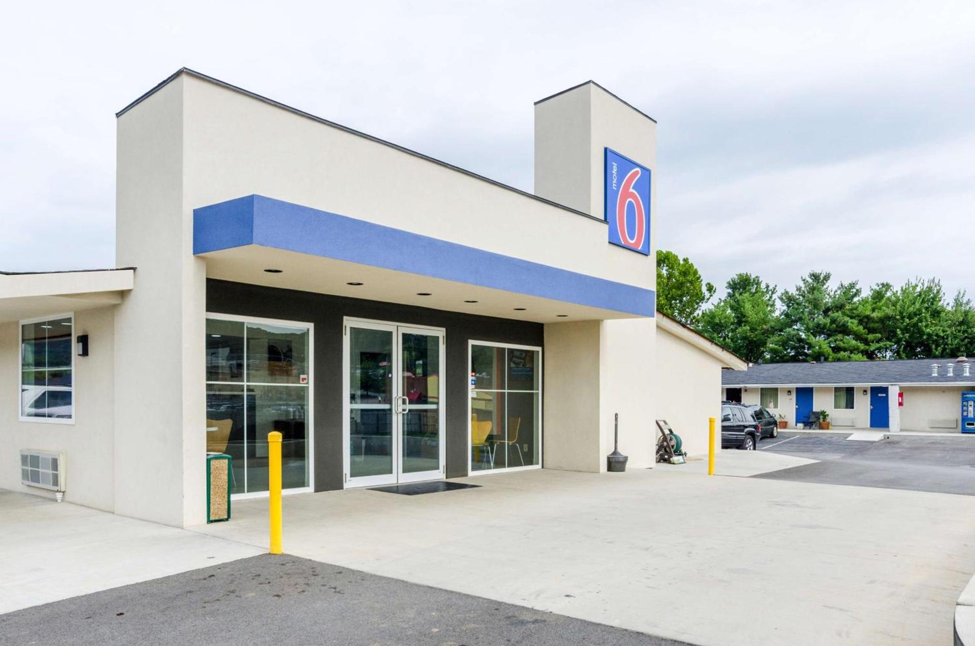 Motel 6-Troutville, VA photo 2
