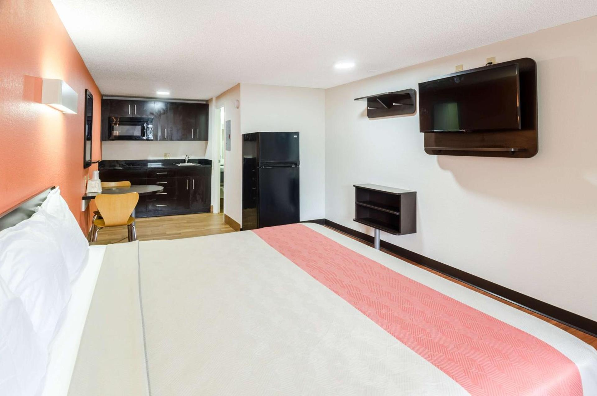 Motel 6-Troutville, VA photo 16