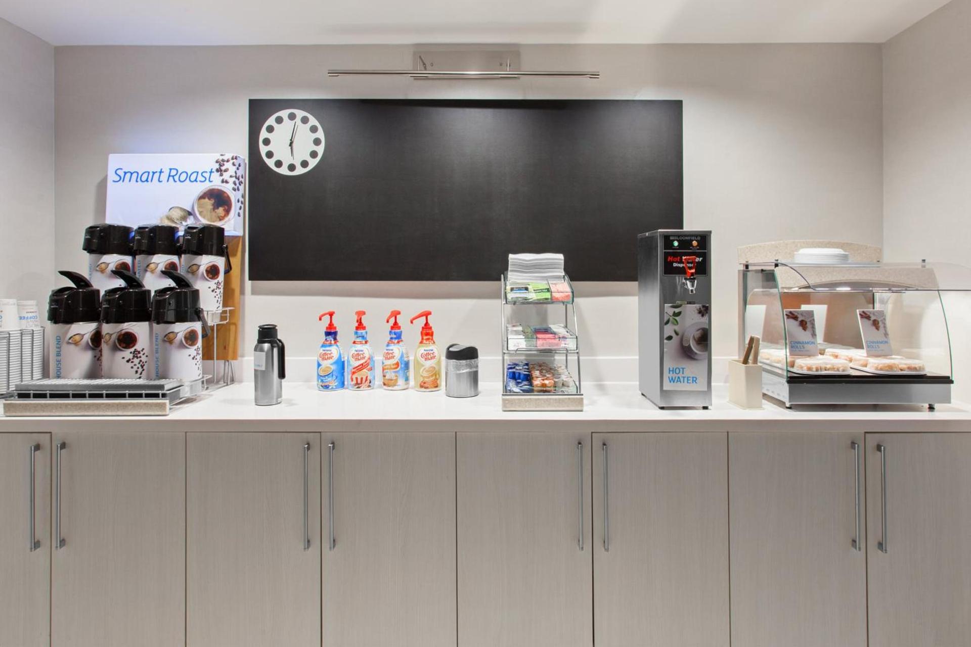 Holiday Inn Express West Los Angeles by IHG photo 15