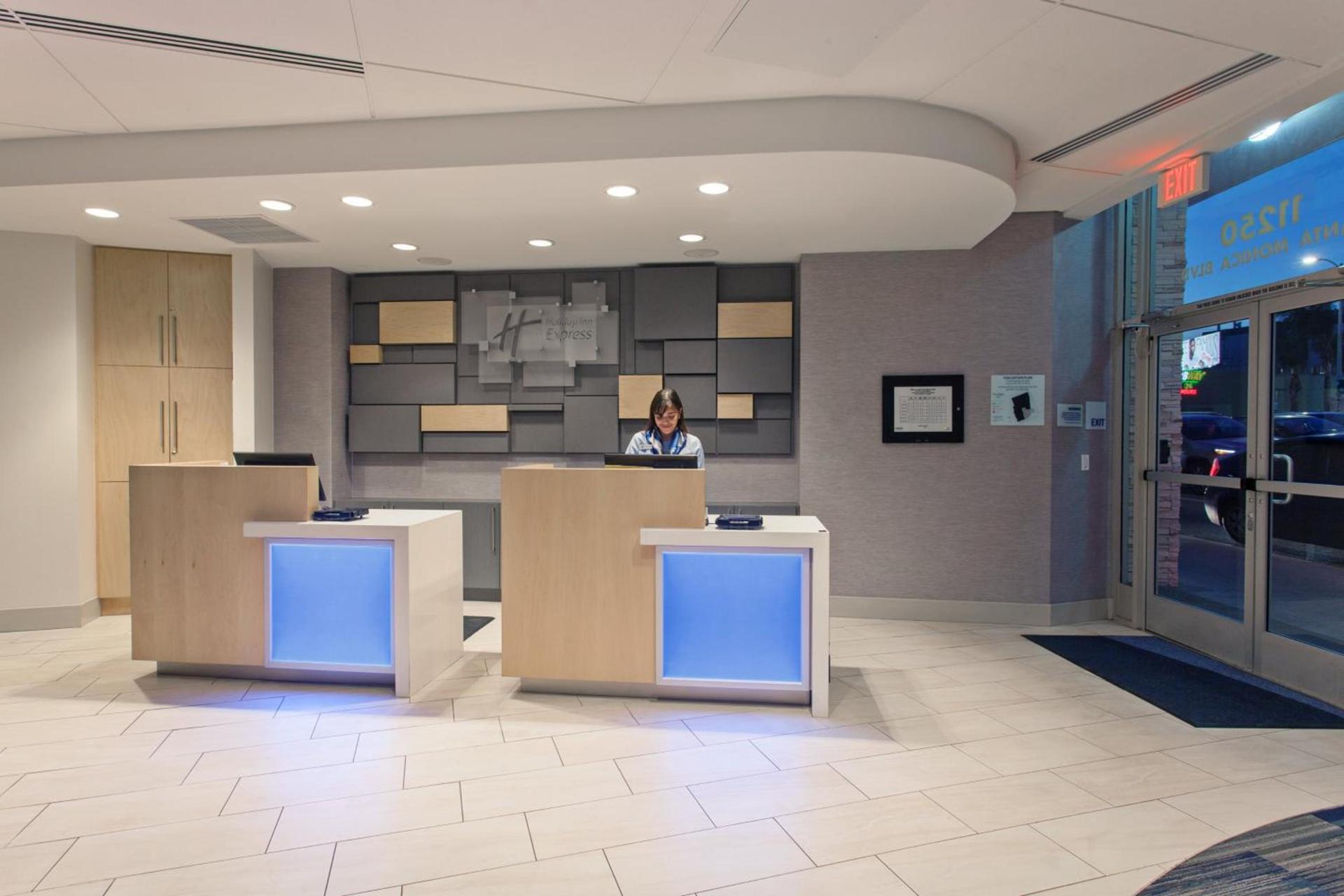 Holiday Inn Express West Los Angeles by IHG photo 17