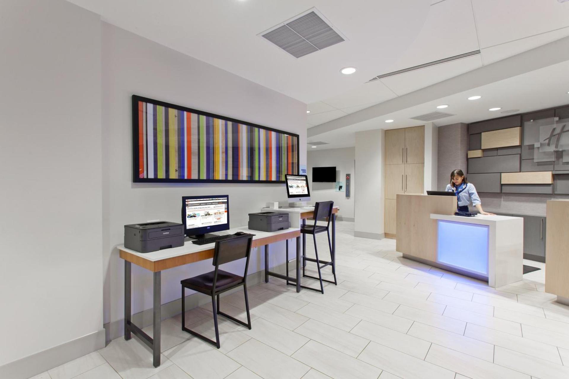 Holiday Inn Express West Los Angeles by IHG photo 8
