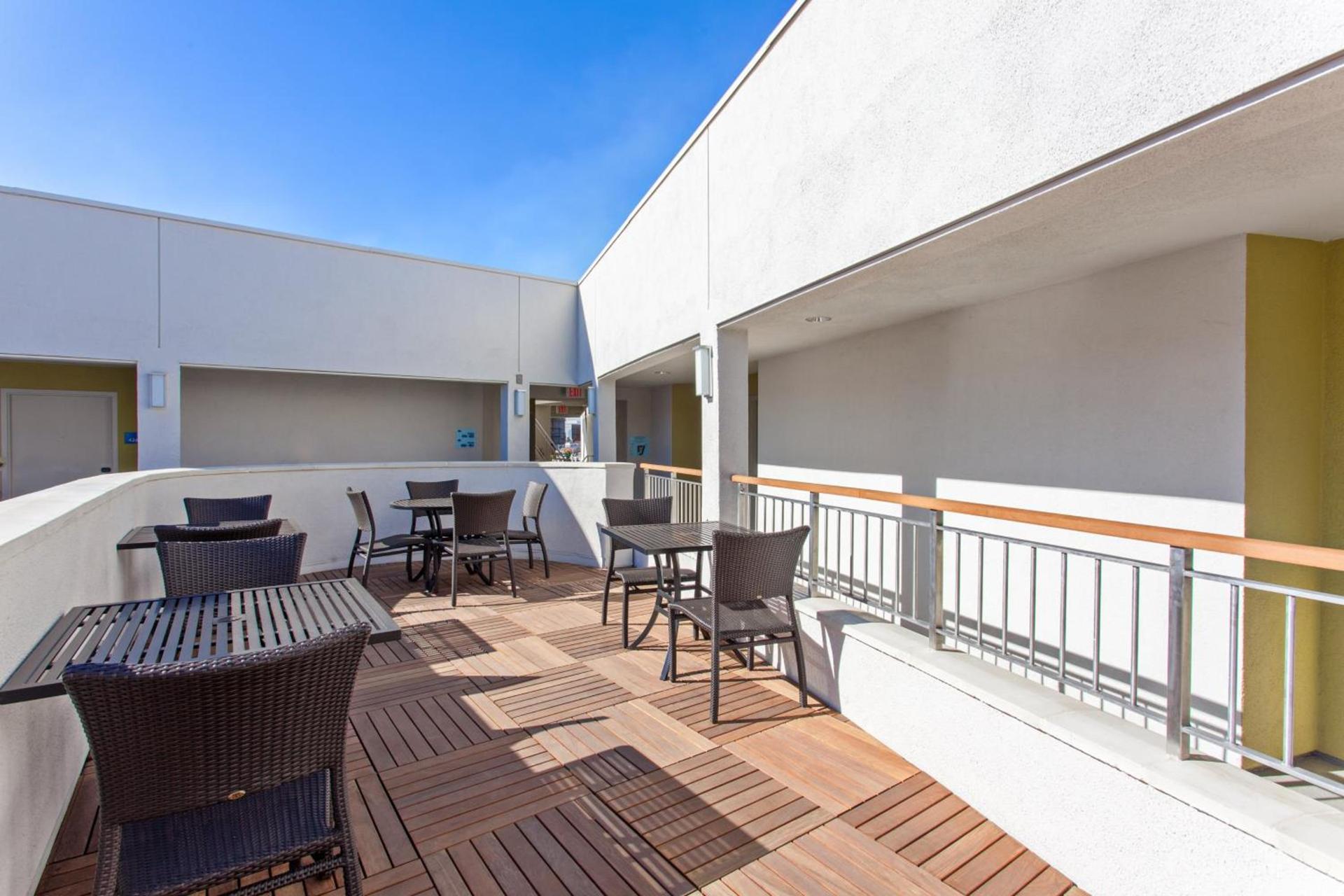 Holiday Inn Express West Los Angeles by IHG photo 20