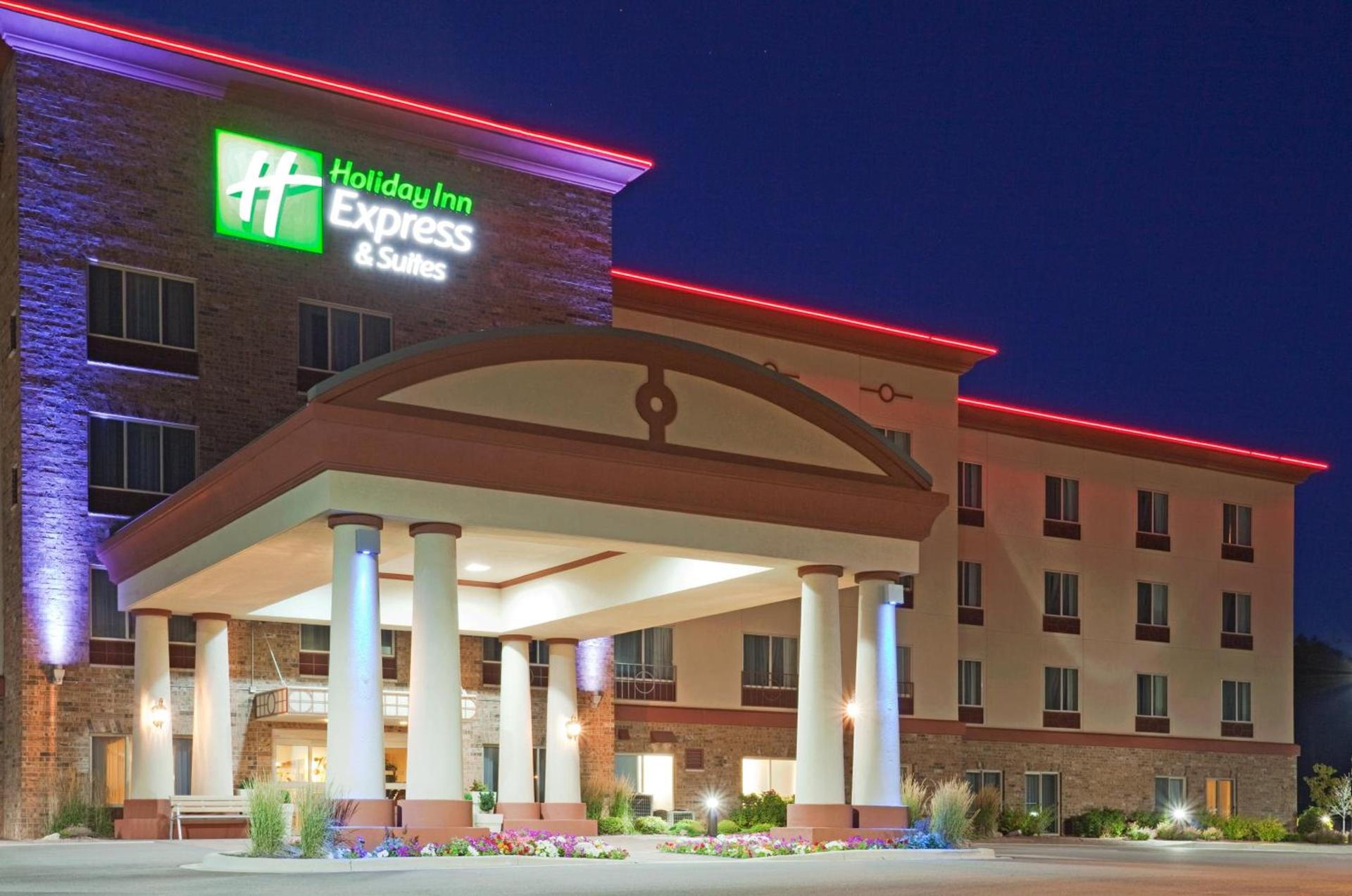 Holiday Inn Express & Suites Wausau by IHG photo 22