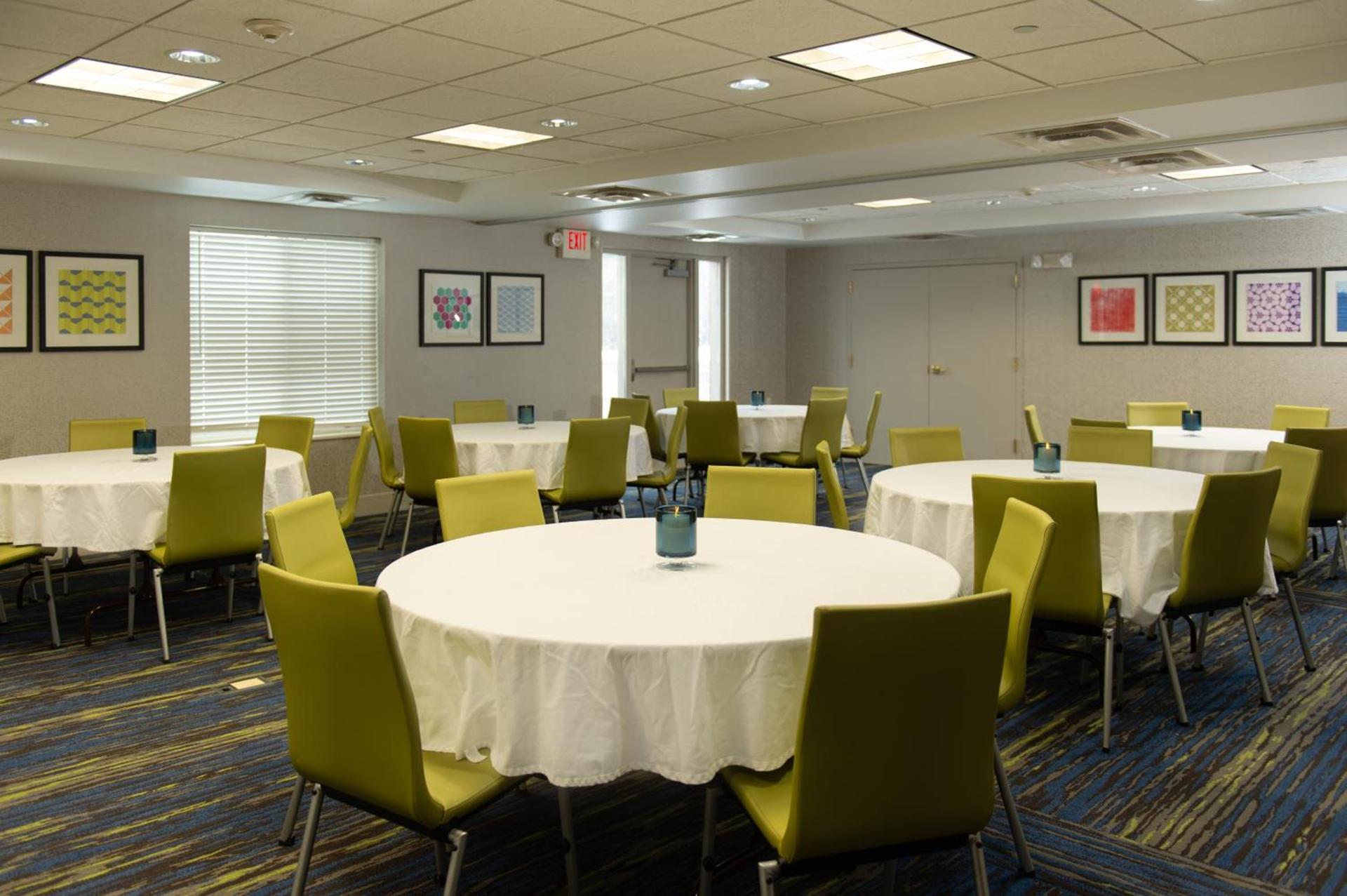 Holiday Inn Express & Suites Wausau by IHG photo 20