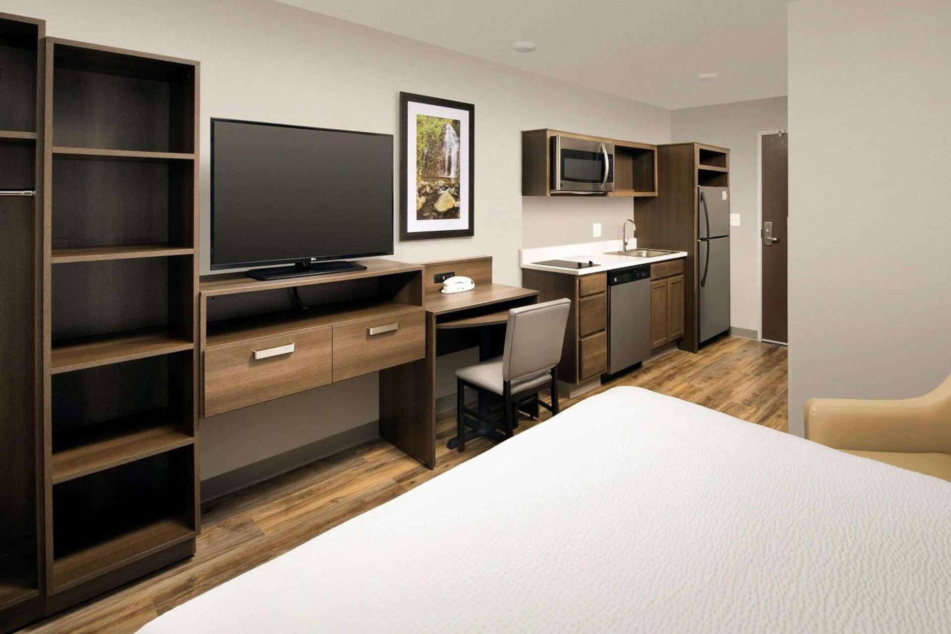WoodSpring Suites South Plainfield photo 8