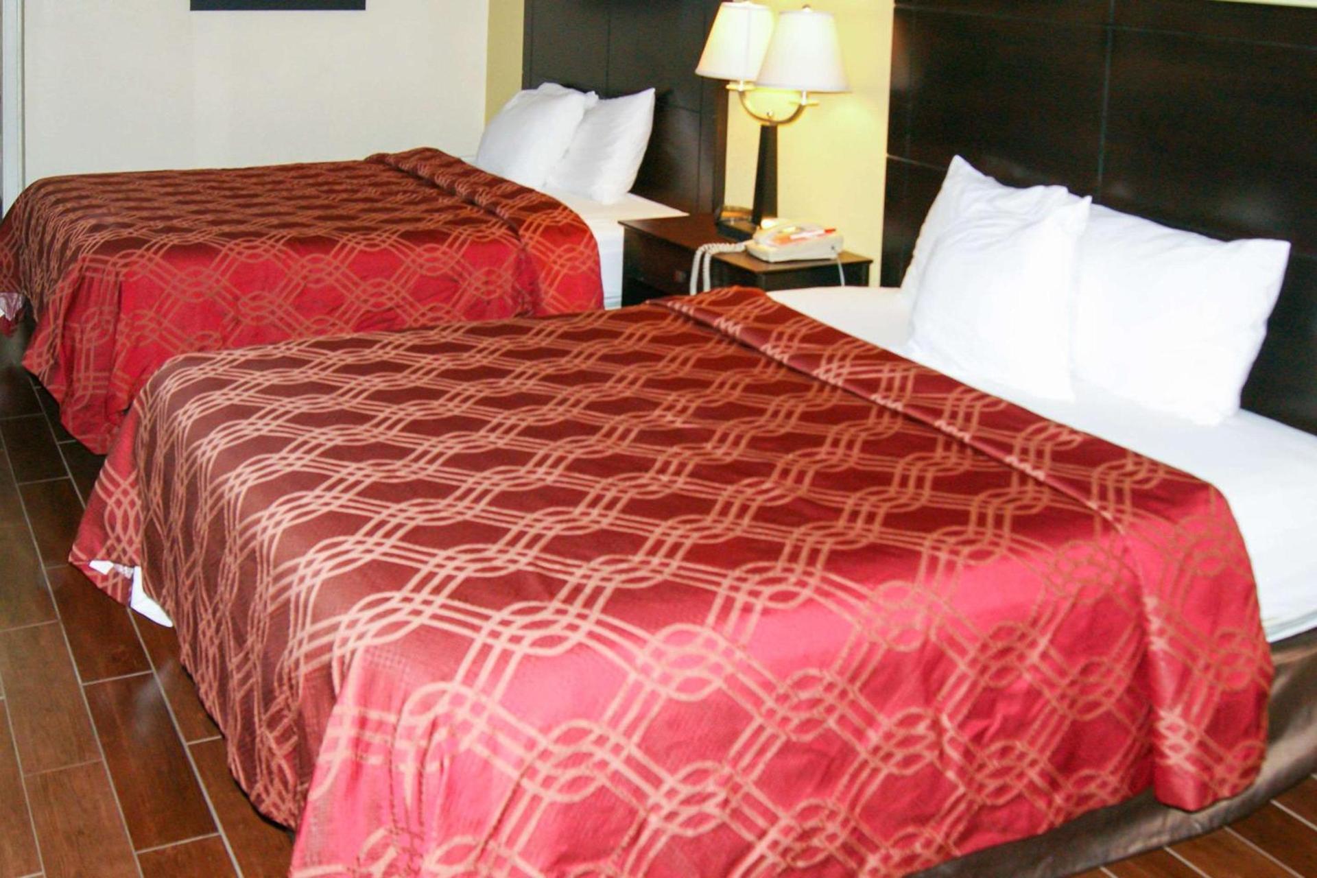Econo Lodge Inn & Suites West - Energy Corridor photo 11