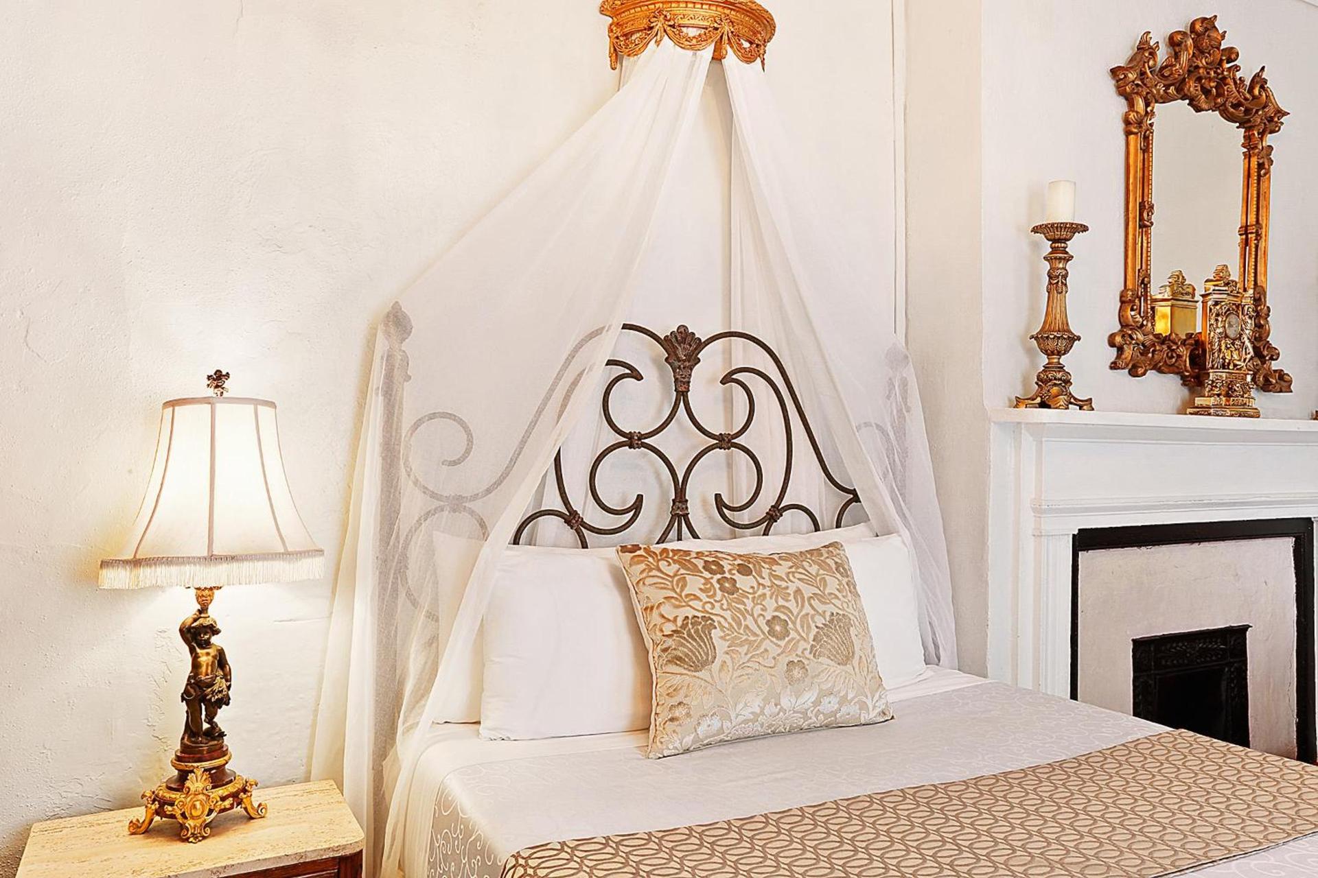 French Quarter Mansion photo 89